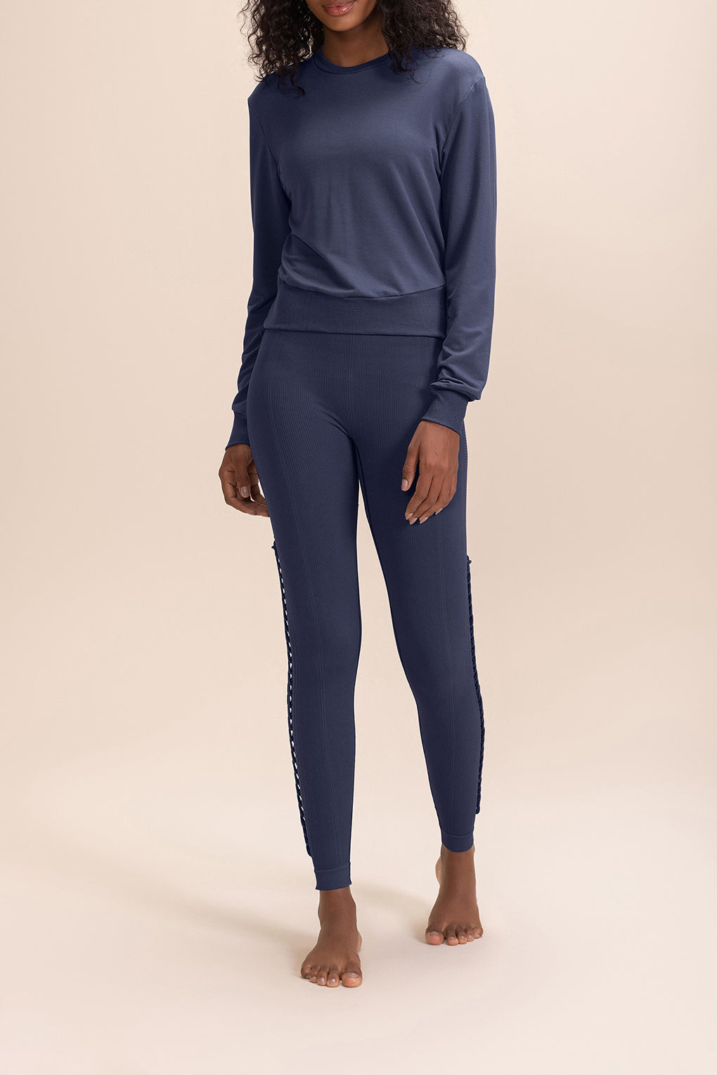 Urban Daily Cropped Sweatshirt for Women - Trendy Oversized Pullover with Pocket | Casual Streetwear, Lounge Wear & Gym Outfit
