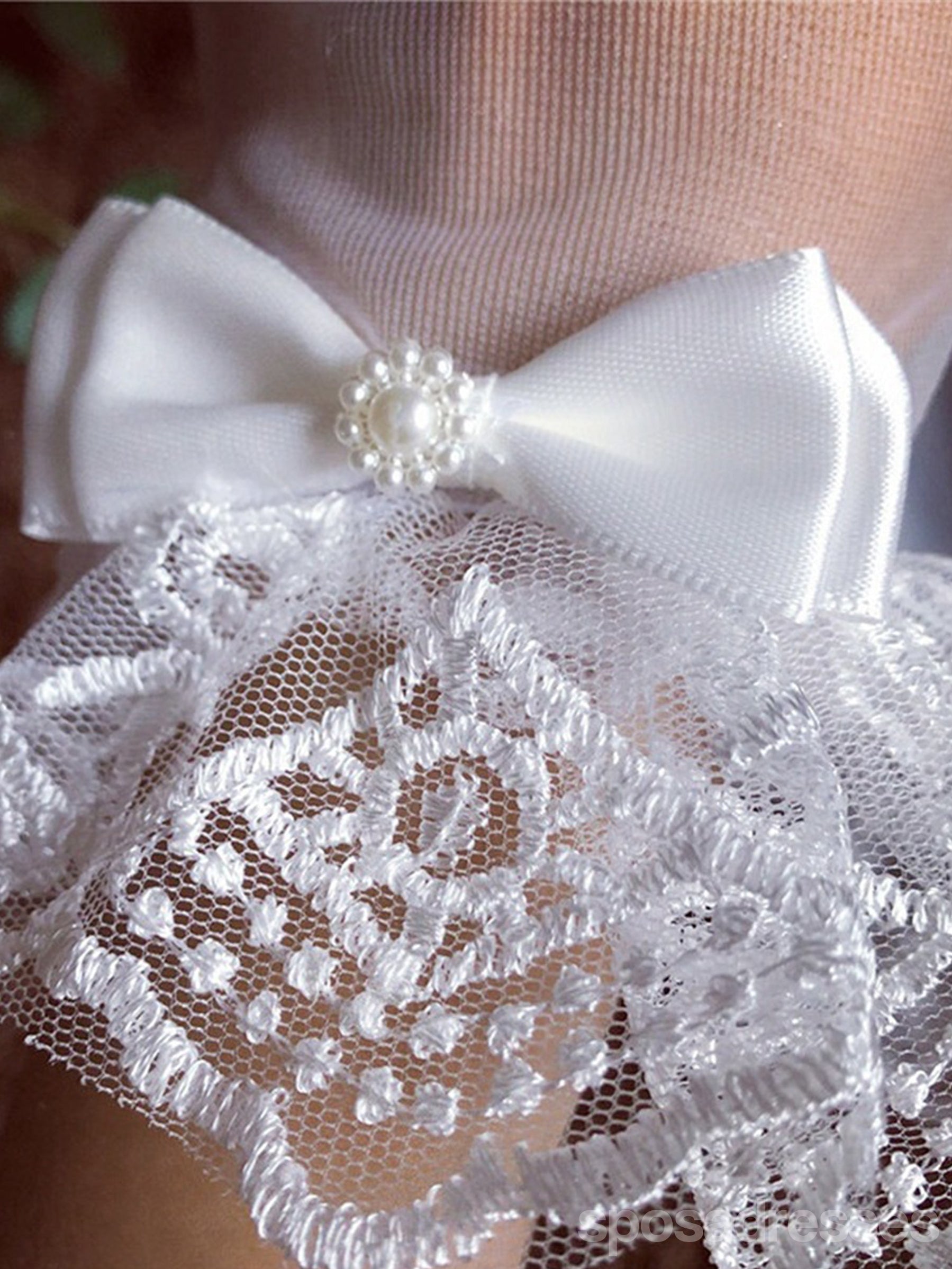 Elegant Lace Bow Short Bridal Gloves - VM07 | Wedding Accessories for Bride, Bridesmaid & Formal Events | Perfect for Ceremony, Reception & Photo Shoots