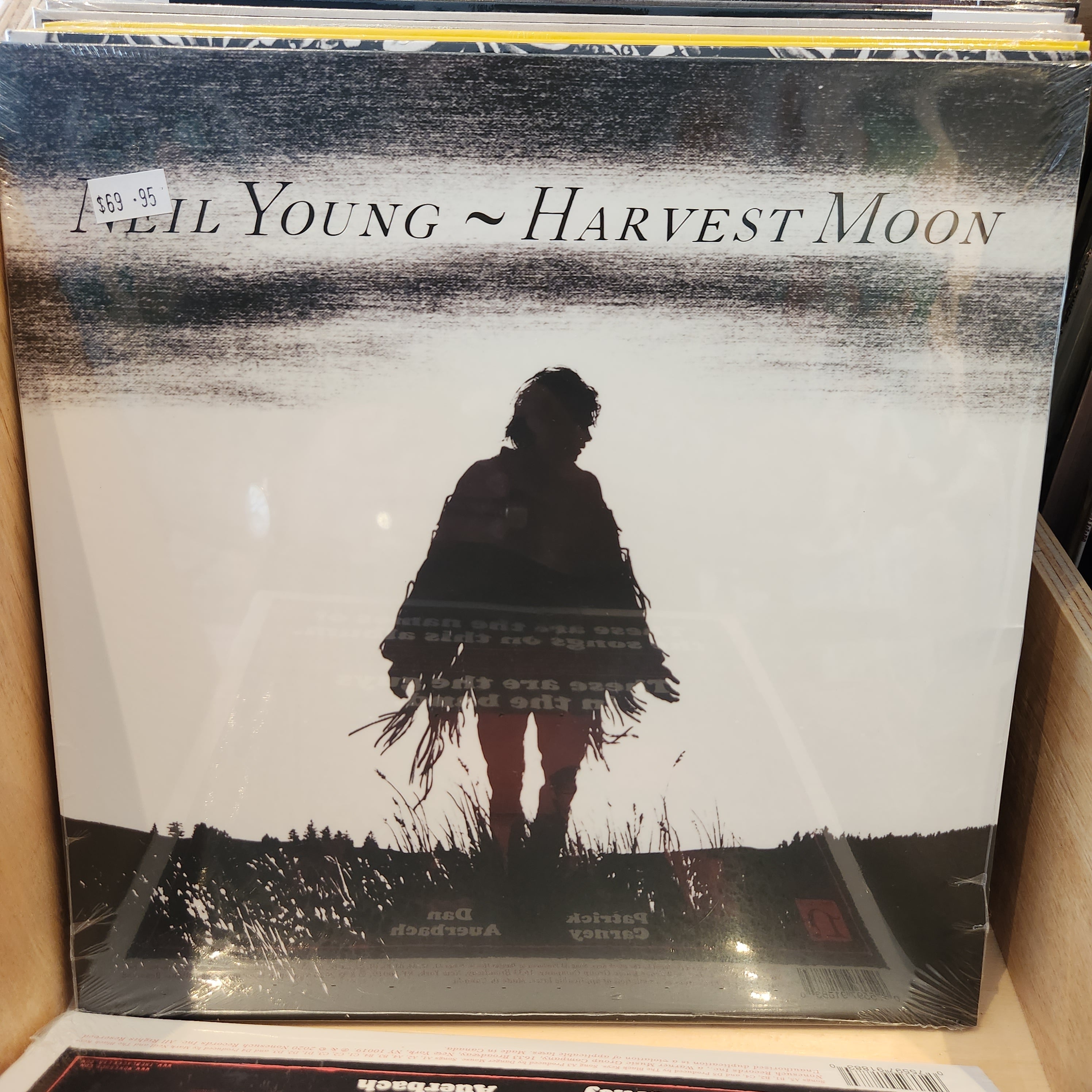 Neil Young Harvest Moon Vinyl LP Record - Classic Folk Rock Album for Vinyl Collectors & Music Lovers - Perfect for Home Listening & Vintage Music Collections