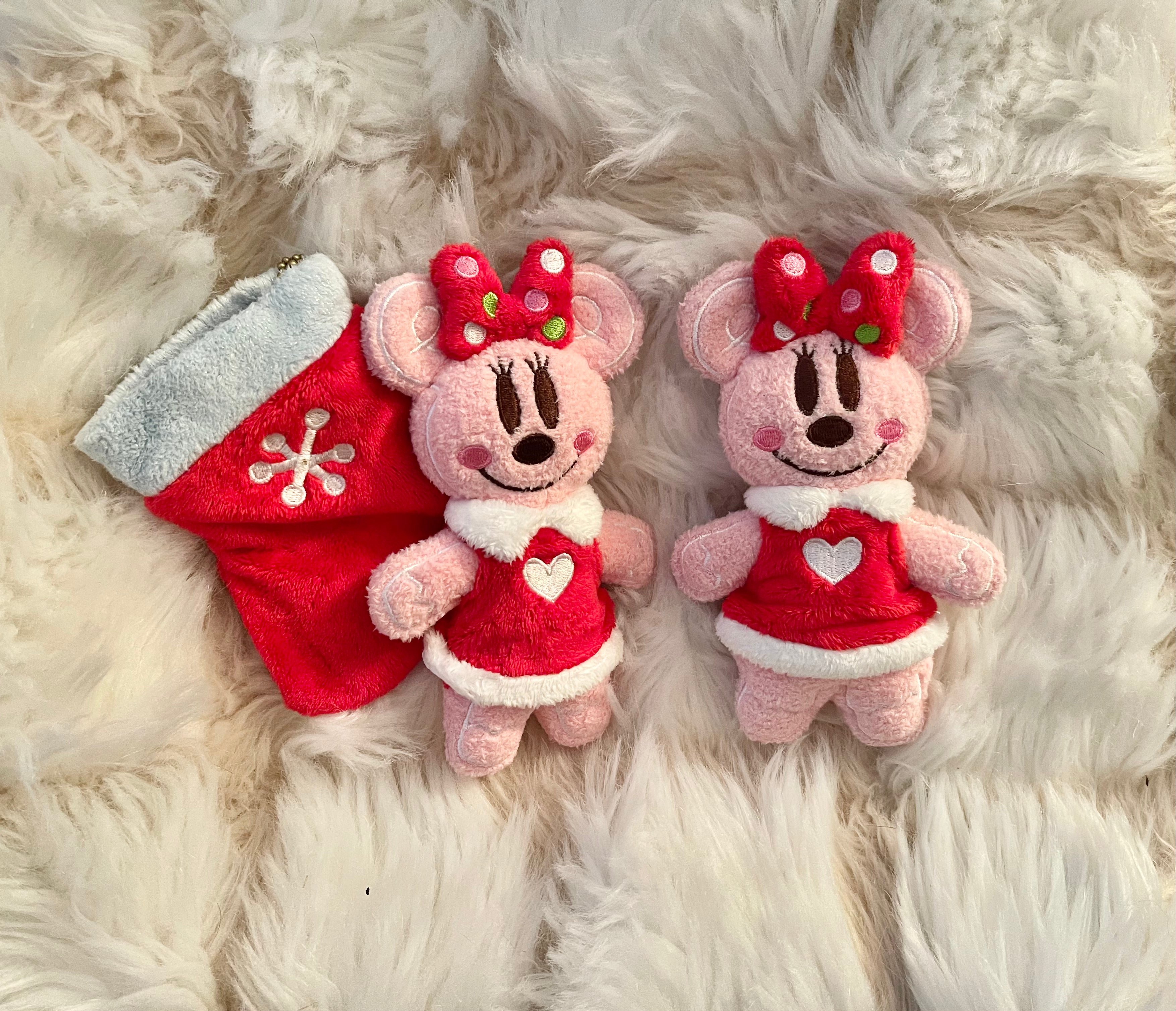 Tokyo Disney Christmas Gingerbread Minnie Mouse Ear Headband – Festive Holiday Accessory for Disney Fans & Christmas Parties