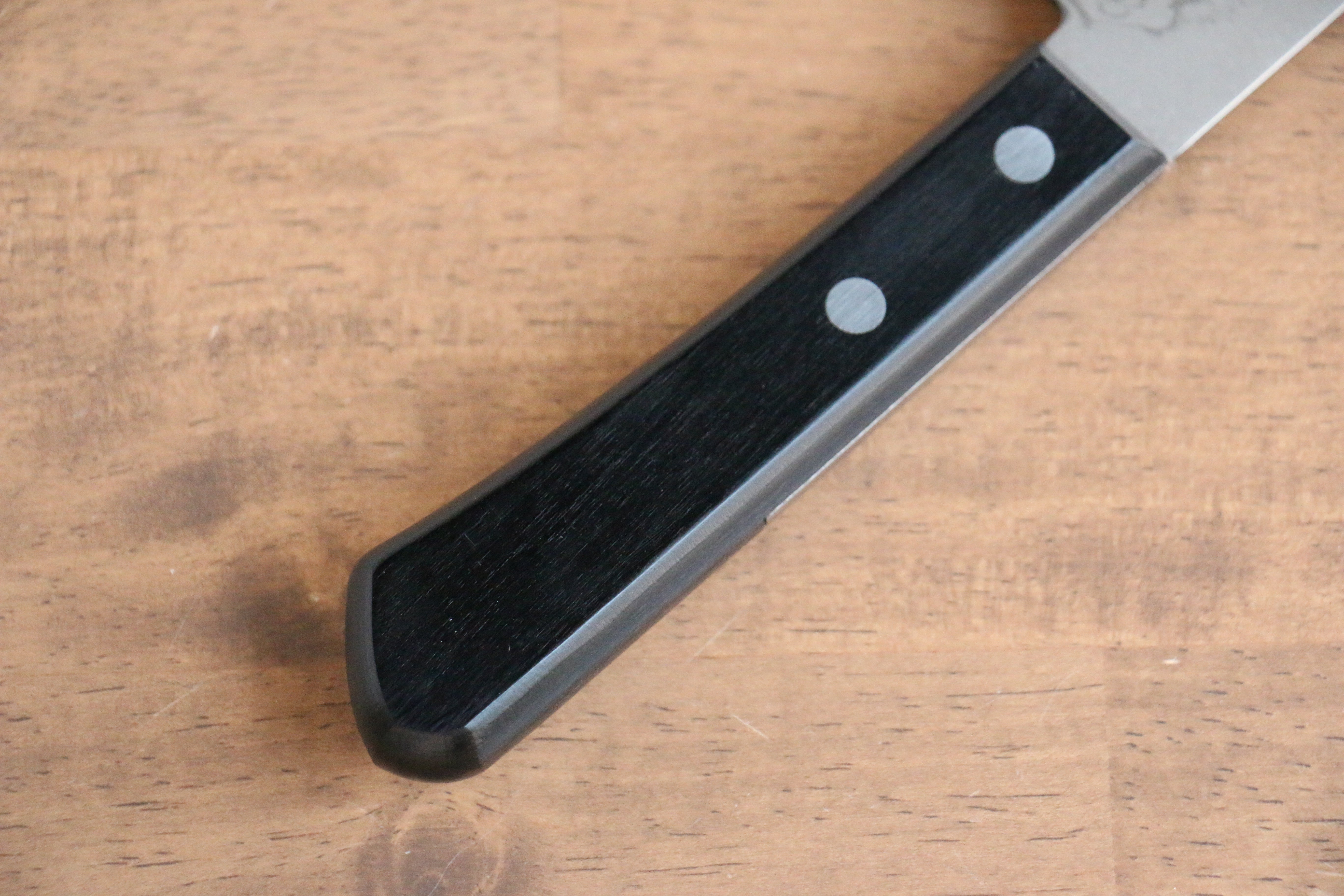 Premium Nao Yamamoto VG10 Damascus Santoku Knife 170mm - Black Pakkawood Handle - Japanese Kitchen Knife for Slicing, Dicing & Chopping Vegetables, Meat & Fish - Perfect for Home Chefs & Professional Kitchens