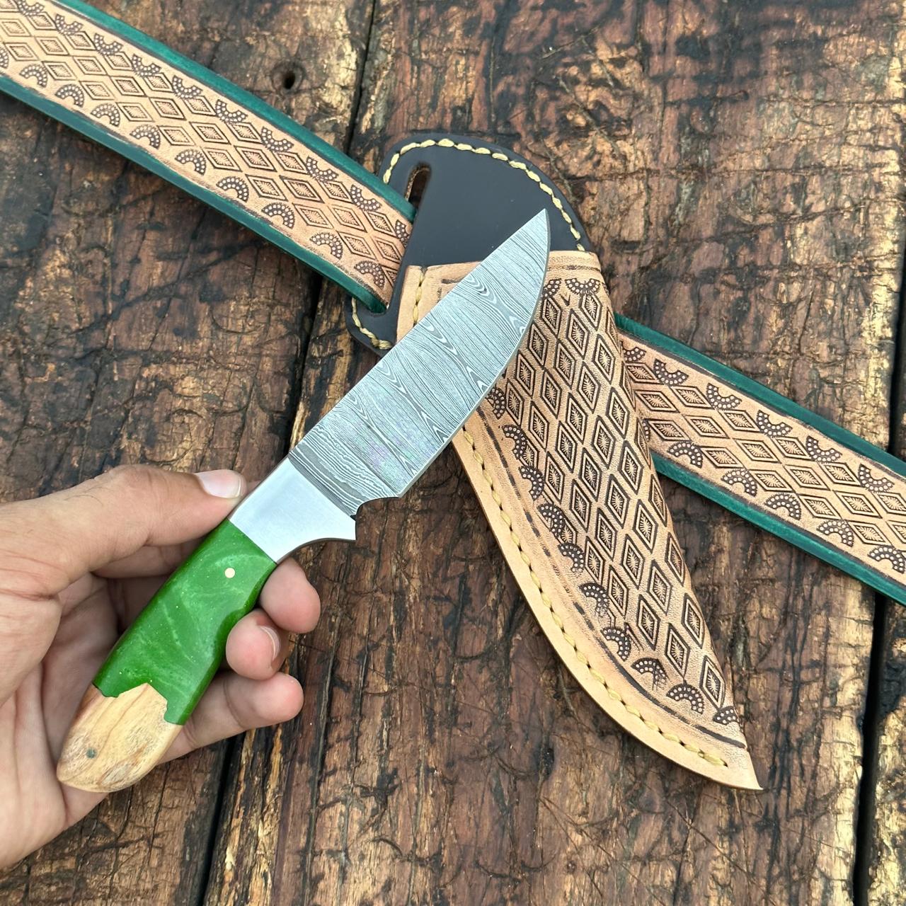 Premium Yellowstone Damascus Skinner Knife - Handcrafted Leather Sheath & Belt Loop - Ideal for Hunting, Camping & Outdoor Adventures