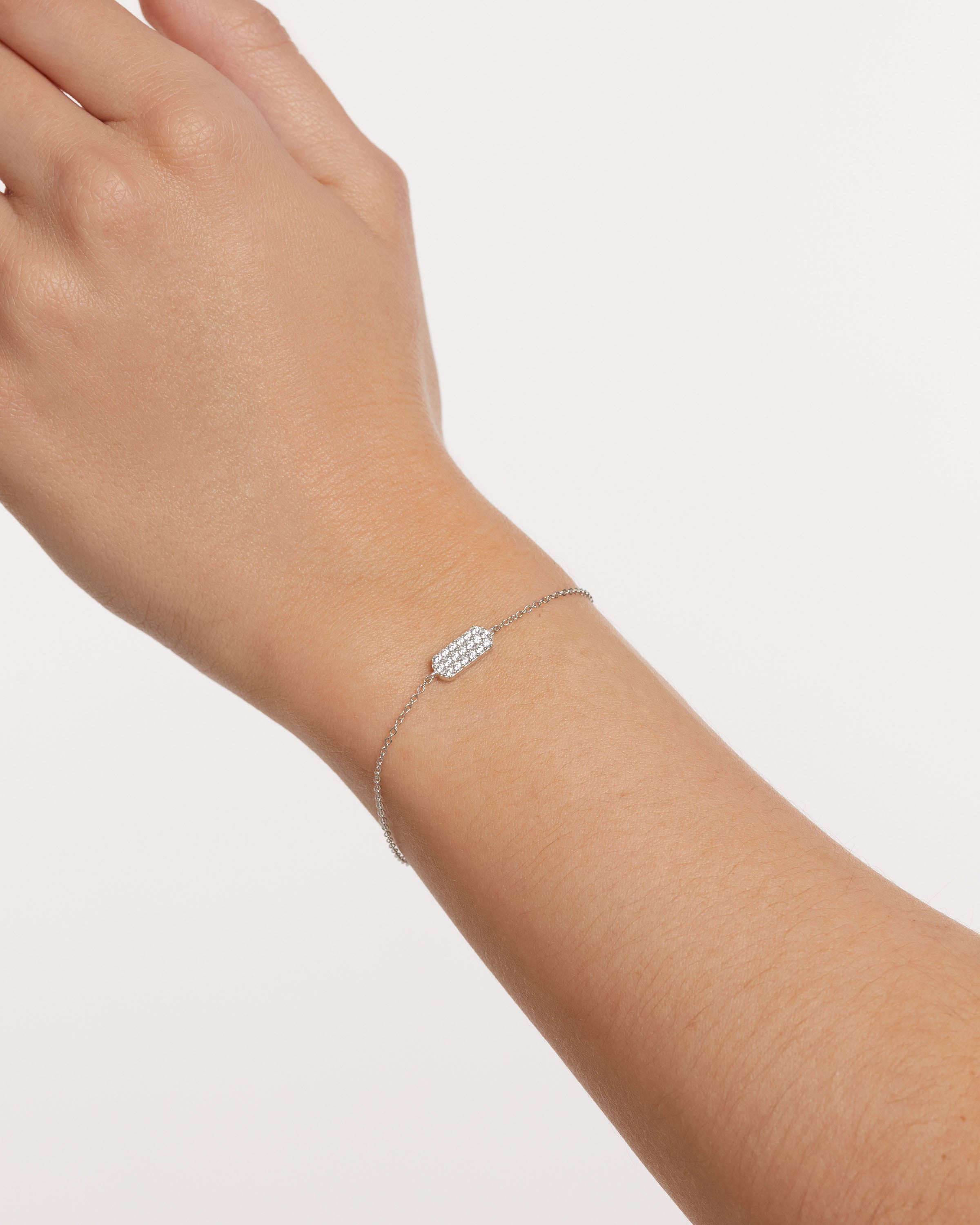 Stylish Icy Silver Bracelet for Women - Elegant & Hypoallergenic Jewelry Gift for Everyday Wear & Special Occasions