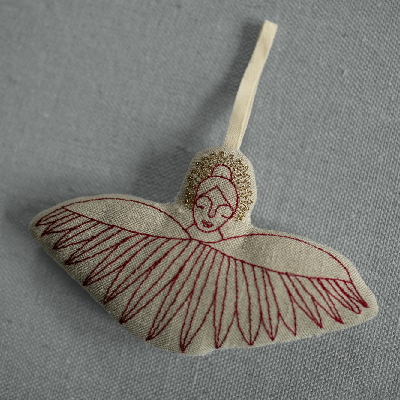 Cupid's Bow Ornament - Elegant Valentine's Day Decor for Home, Wedding, Party & Romantic Gifts | Perfect for Christmas Tree, Wall Hanging & DIY Crafts