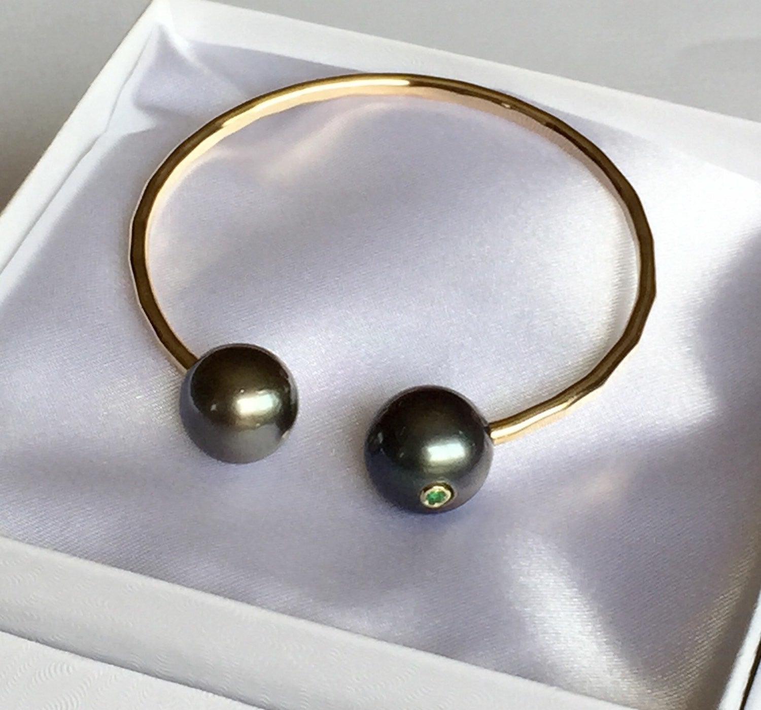 Cuff Adora Emerald Tahitian Pearl Bracelet (B268) - Elegant Jewelry for Women, Perfect for Weddings, Parties & Special Occasions