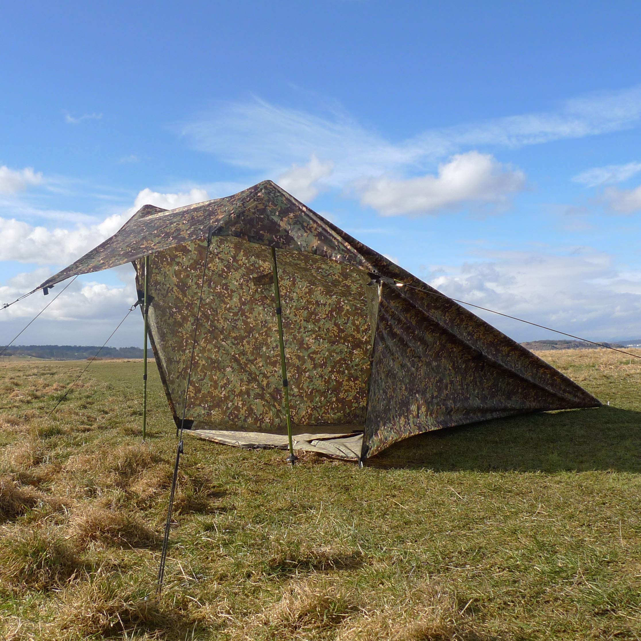 DD Tarp 3x3 PRO MC - 10ft x 10ft Camouflage Waterproof Rain Fly Shelter with Fastening Clips & Pole Eyelets - Lightweight Hammock Tarp for Camping, Hiking, Backpacking - Perfect for Outdoor Adventures in Rain or Sun