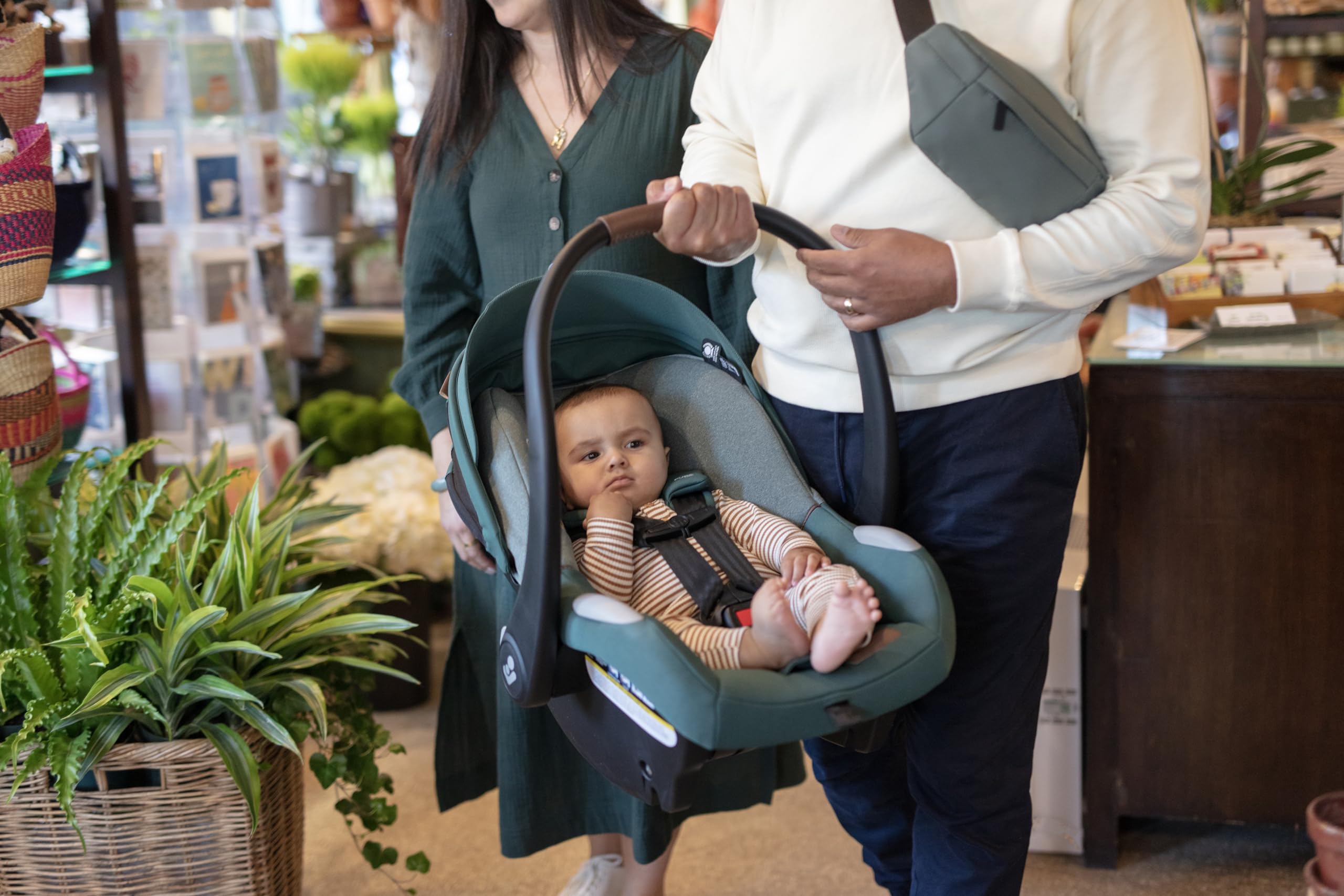Maxi-Cosi Mico Luxe+ Infant Car Seat with Base - Convertible Baby Carrier for Safe & Comfortable Travel - Perfect for Newborns, City Commutes & Family Road Trips