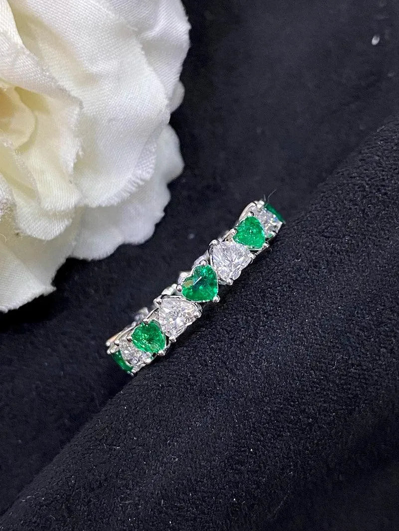 18K White Gold Emerald and Diamond Heart-Shaped Engagement Ring for Women - Luxury Romantic Jewelry for Proposals, Anniversaries, and Special Occasions