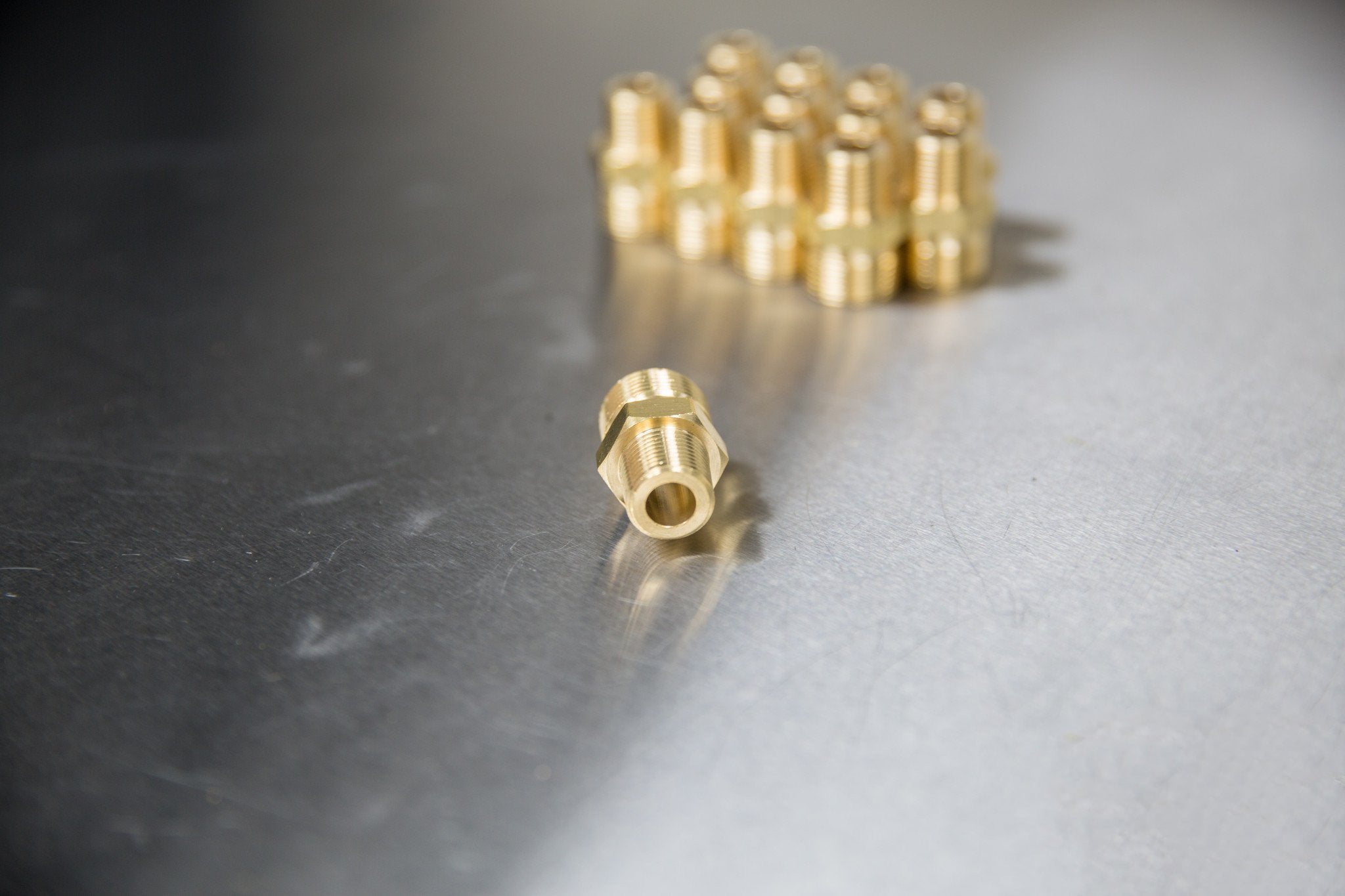 Brass M22 Male (14mm) to 3/8 Male NPT Twist & Seal Adapter Fitting - Perfect for Hydraulic, Pneumatic & Plumbing Systems