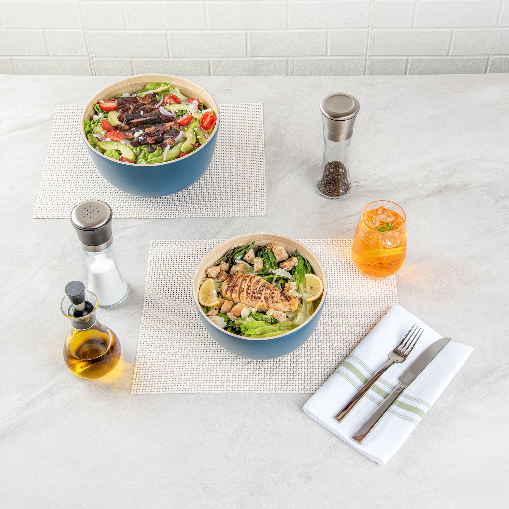 Bambuddha 15 oz Round Blue Spun Bamboo Salad Bowl - 7.75
