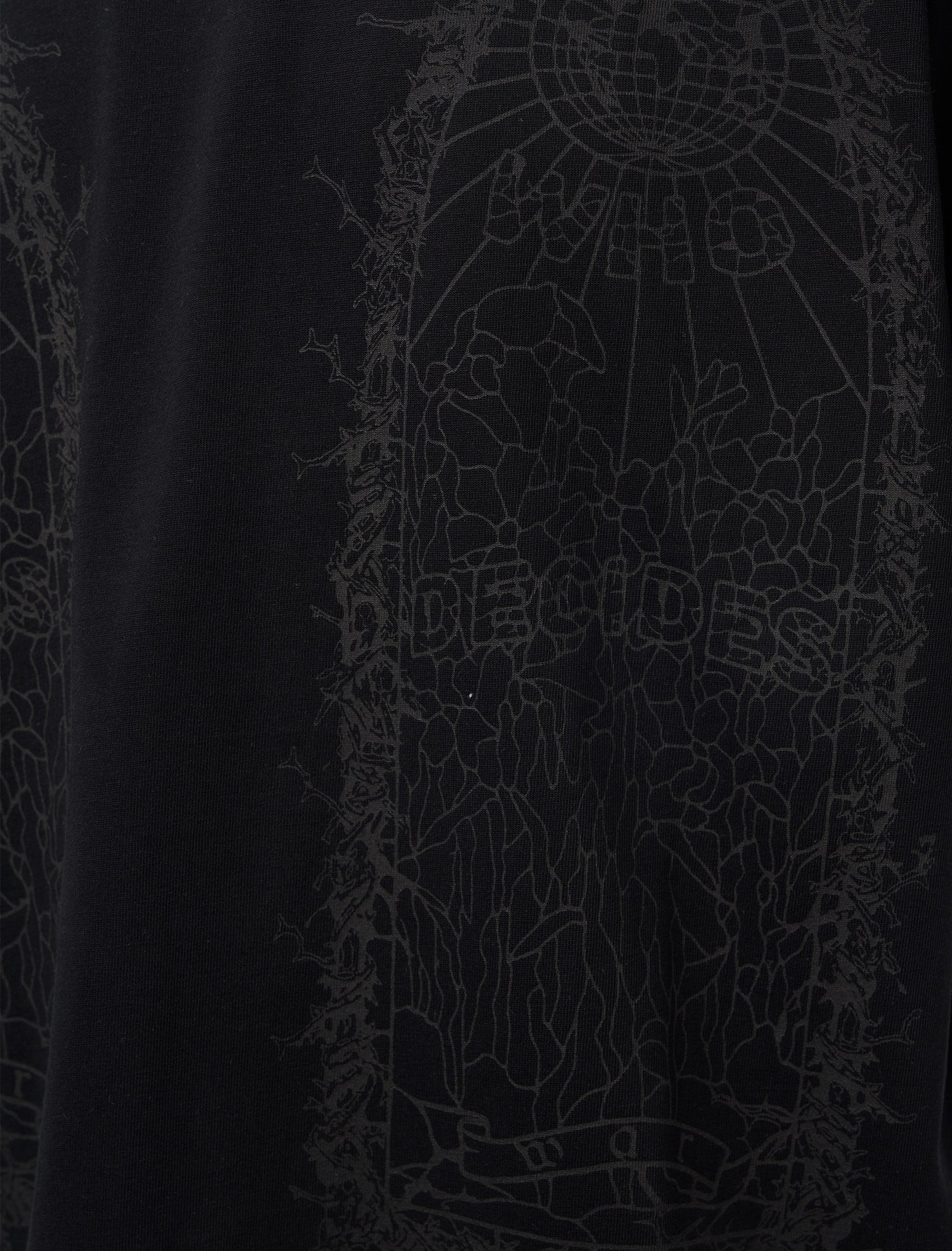 Who Decides War Thorned Jersey - Trendy Streetwear Top for Men & Women | Perfect for Concerts, Parties & Urban Fashion Looks