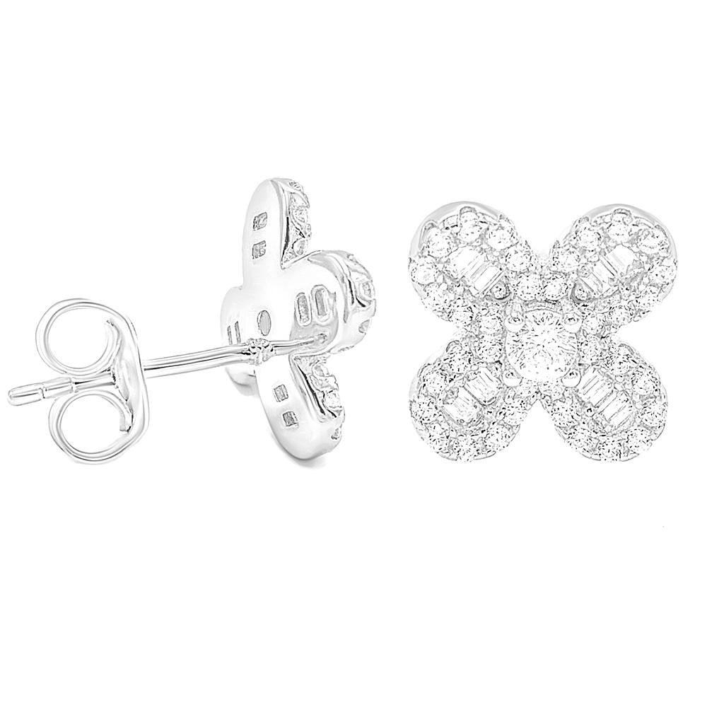 Clover Stud Earrings for Women - 14K Gold Plated Clover Studs - Dainty & Elegant Jewelry for Everyday Wear, Gift for Her, Birthday, Anniversary