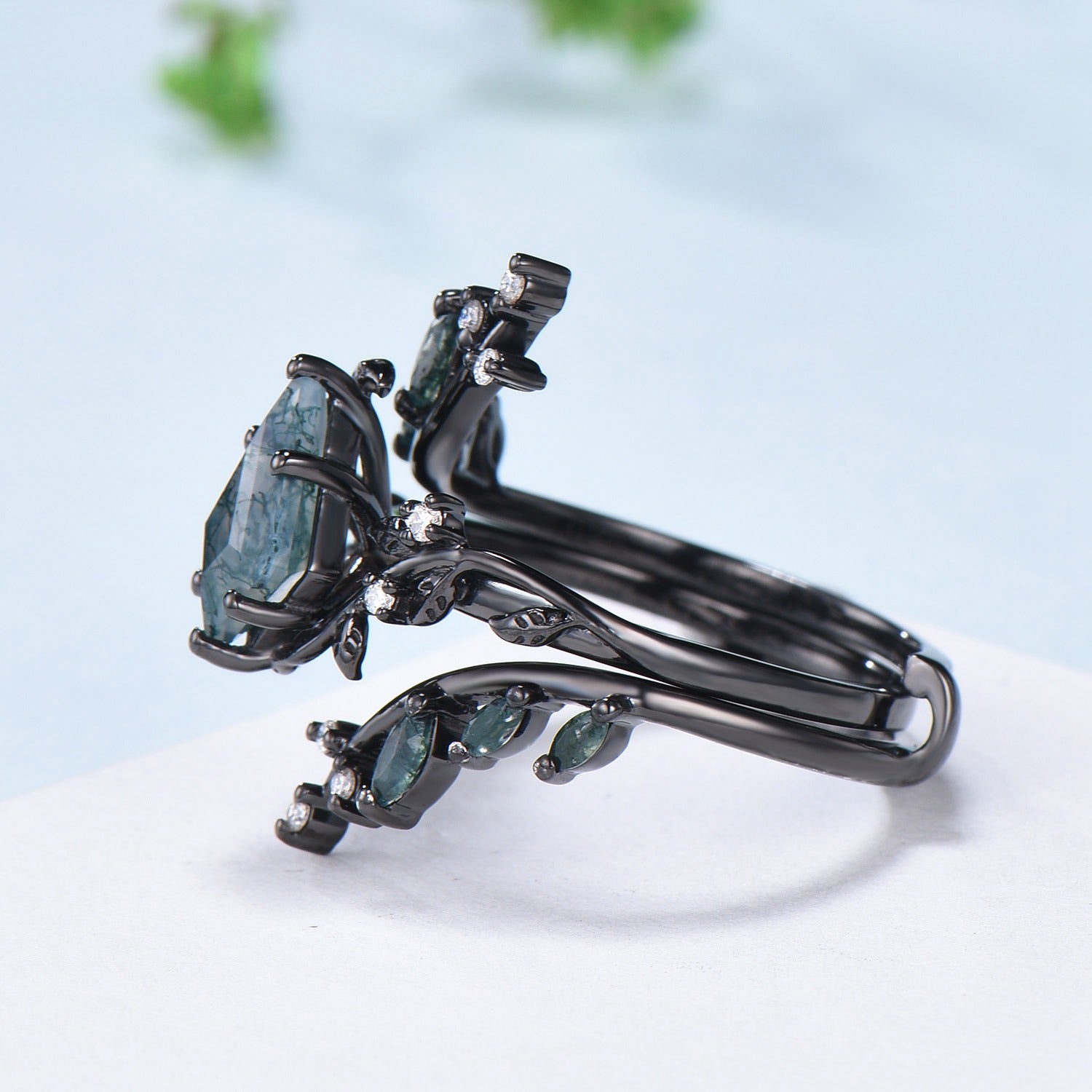 Nature Inspired Moss Agate Ring Set - Black Gold Leaf Branch Marquise Cut Green Agate Engagement & Wedding Ring Set for Brides, Nature Lovers | Perfect for Outdoor Weddings, Boho Chic Style, and Unique Gift Giving