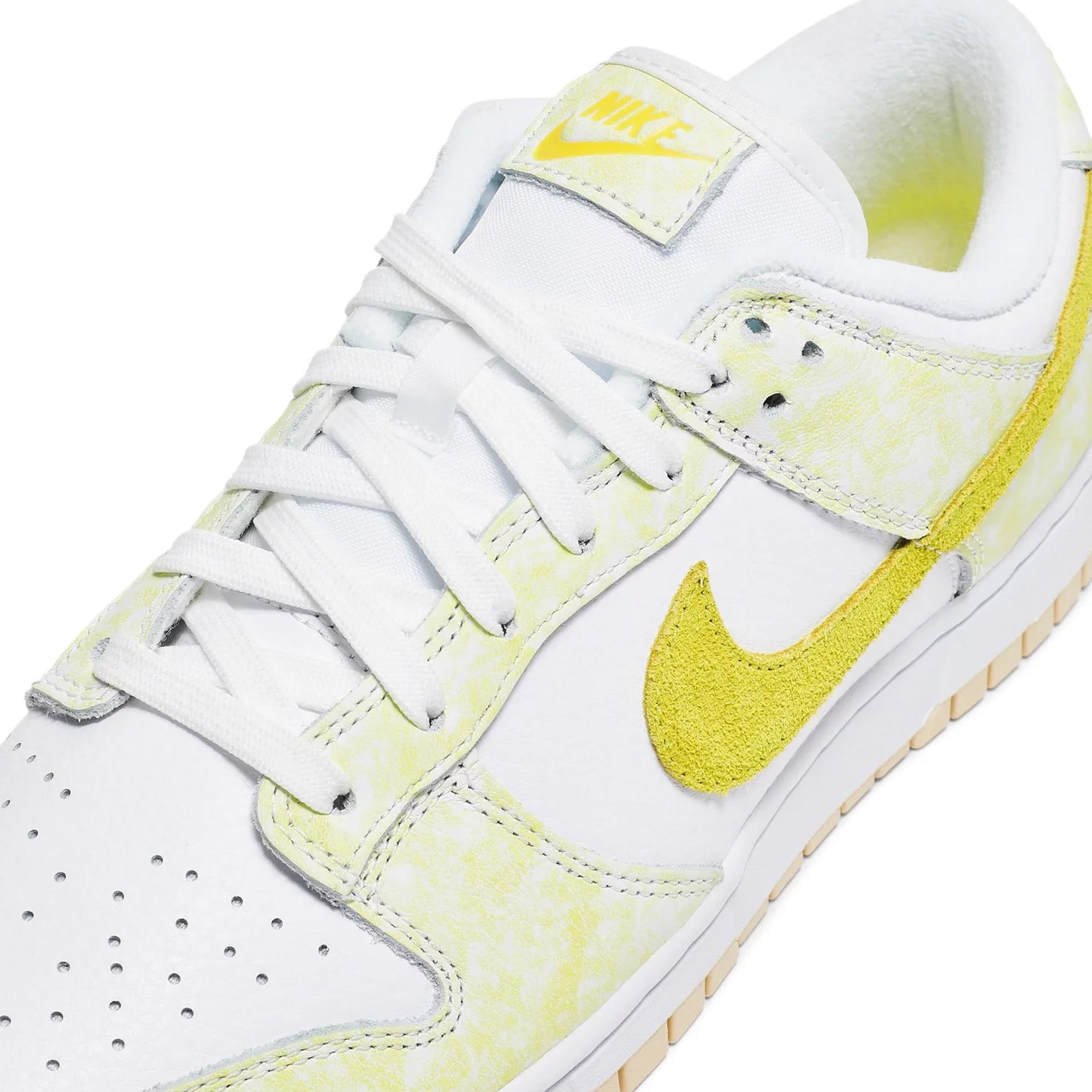 Nike Dunk Low OG 'Yellow Strike' Retro Sneakers for Men - Classic Basketball Shoes for Casual Wear, Street Style & Sneaker Collection