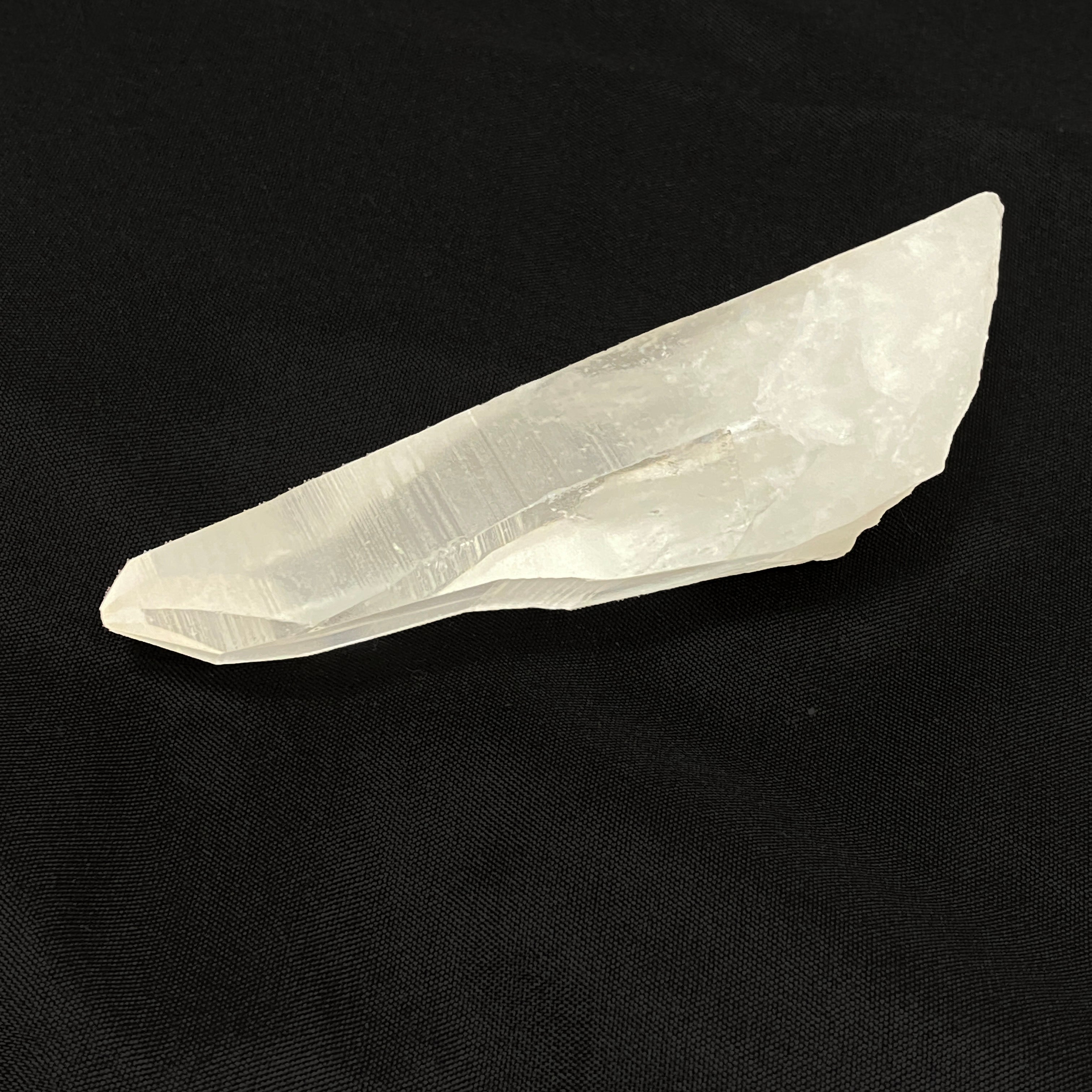 Lemurian Seed Crystal 108g 99x36mm LSQ 12 - Natural Healing Stone for Meditation, Chakra Balancing & Spiritual Growth - Perfect for Yoga, Reiki & Energy Work