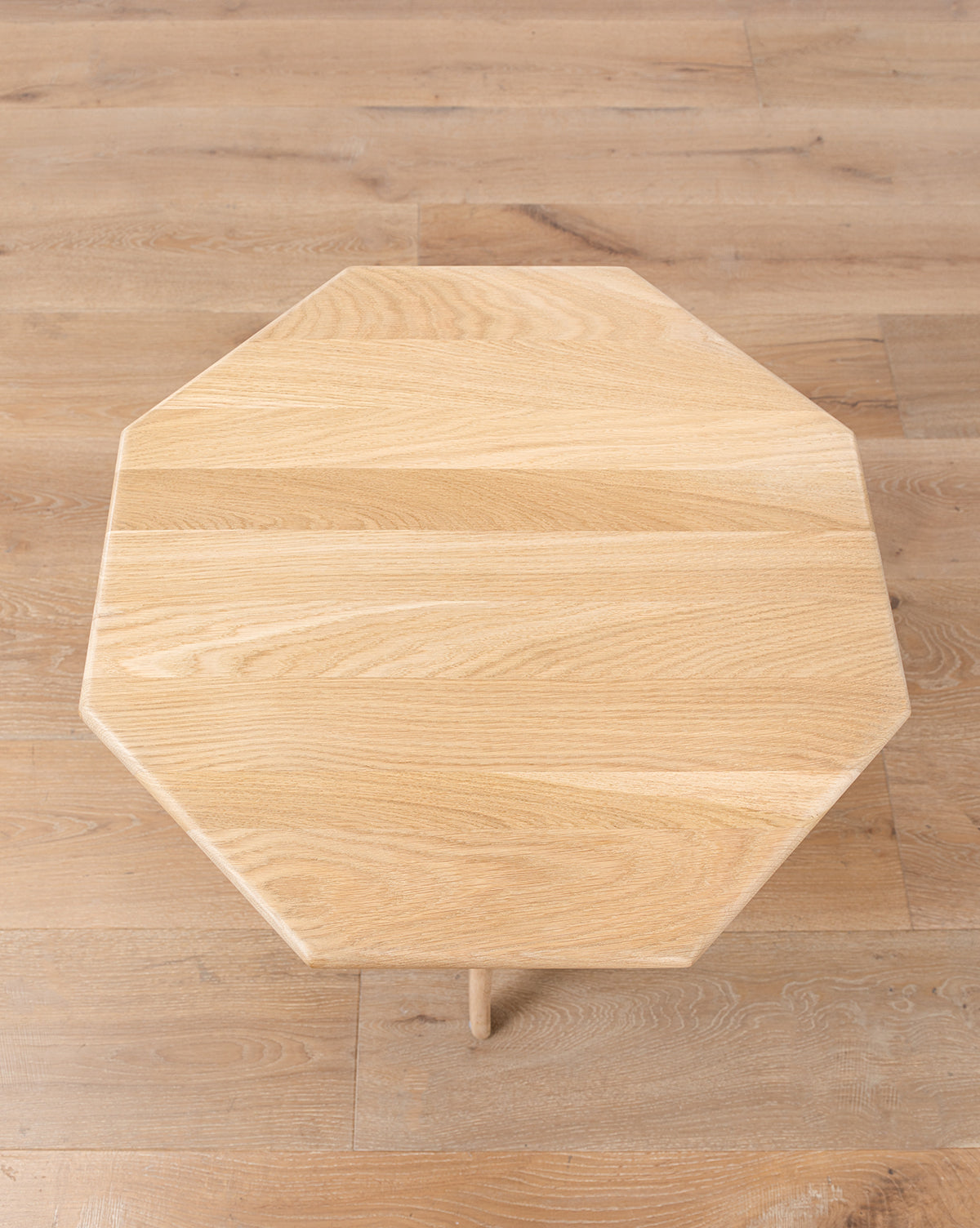 Posie Oak Side Table - Solid Wood Nightstand with Drawer, Rustic Bedside Table for Bedroom, Living Room & Office - Perfect for Home Decor & Small Spaces