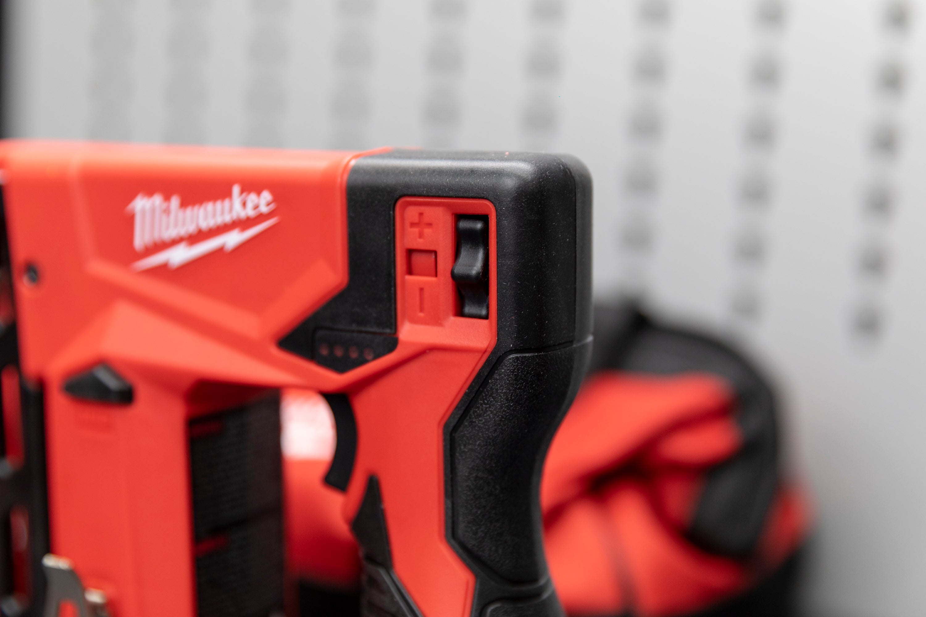 Milwaukee M12 3/8-Inch Crown Stapler - Cordless Electric Staple Gun for Upholstery, Carpentry & DIY Projects - Perfect for Furniture, Cabinets & Home Repairs