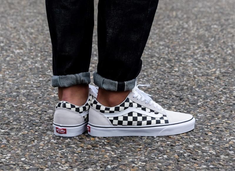 Vans Old Skool 127k Skate Shoes - Classic Black & White Sneakers for Men & Women | Perfect for Skateboarding, Streetwear & Casual Outfits