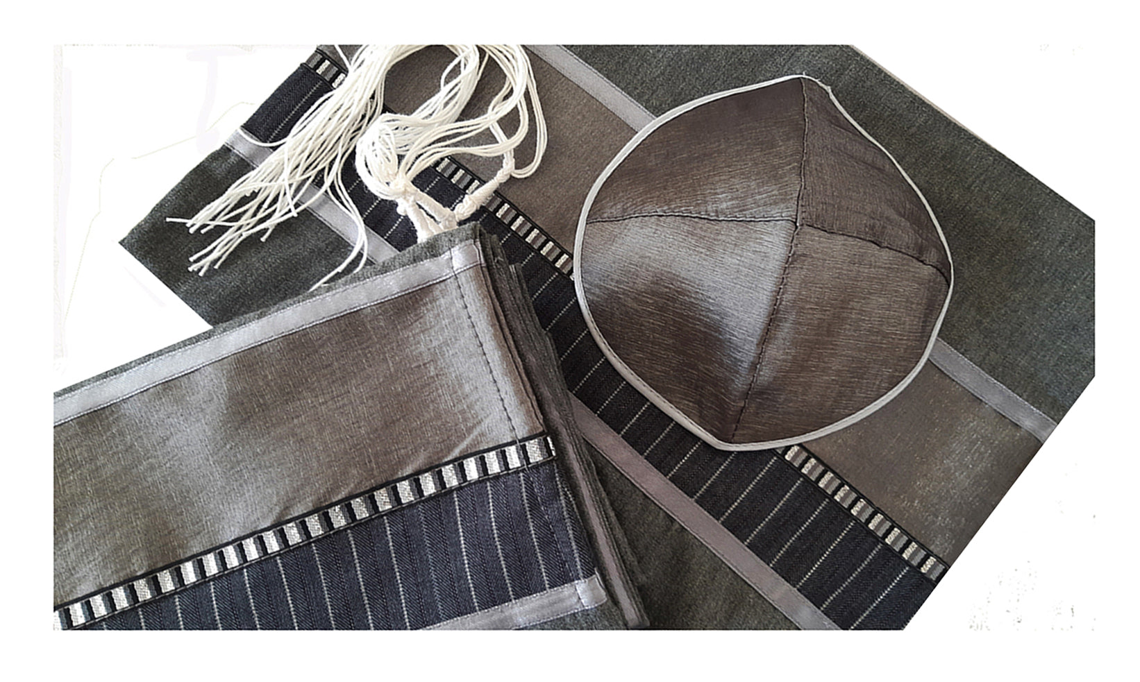 Premium Gray Tallit with Silver Trim - Elegant Jewish Prayer Shawl for Bar Mitzvah & Synagogue - Tzitzit Fringes Included for Religious Ceremonies & Daily Prayers