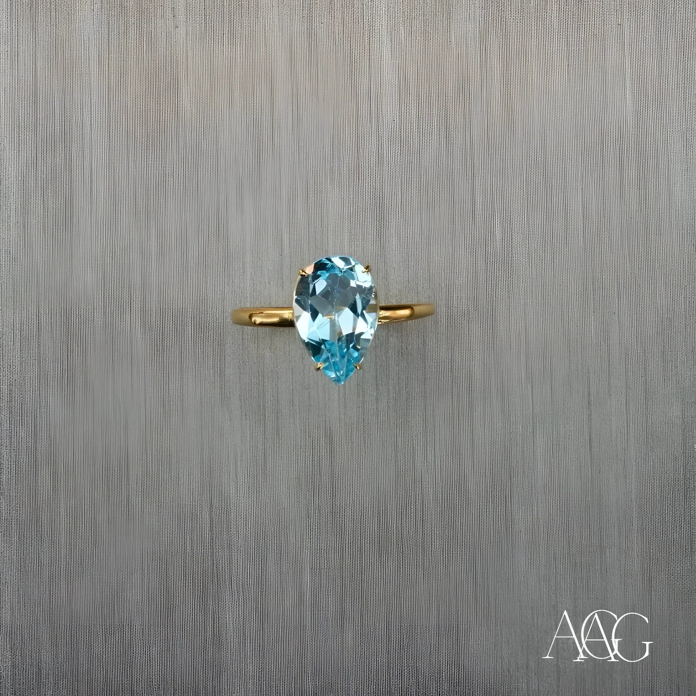 Exquisite Blue Topaz Gold Ring for Women – Elegant 14K Solid Gold Gemstone Jewelry for Engagement, Anniversary & Special Occasions
