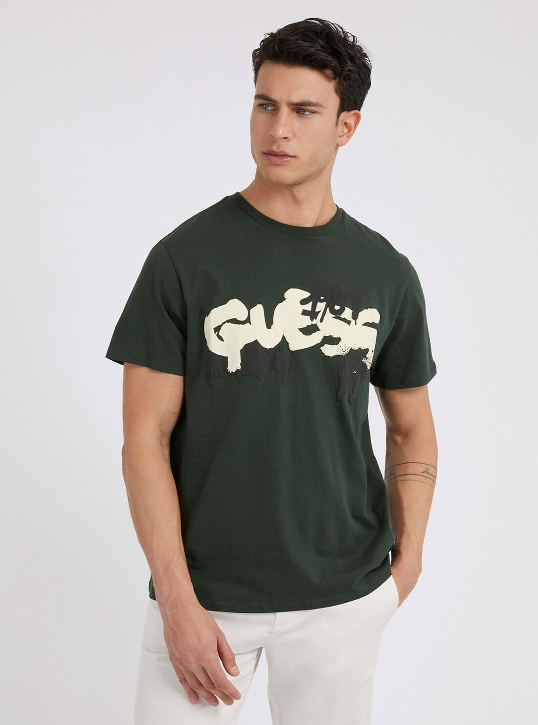 Eco-Friendly Green Graffiti Logo T-Shirt for Men & Women - Stylish Streetwear for Urban Fashion & Casual Outfits