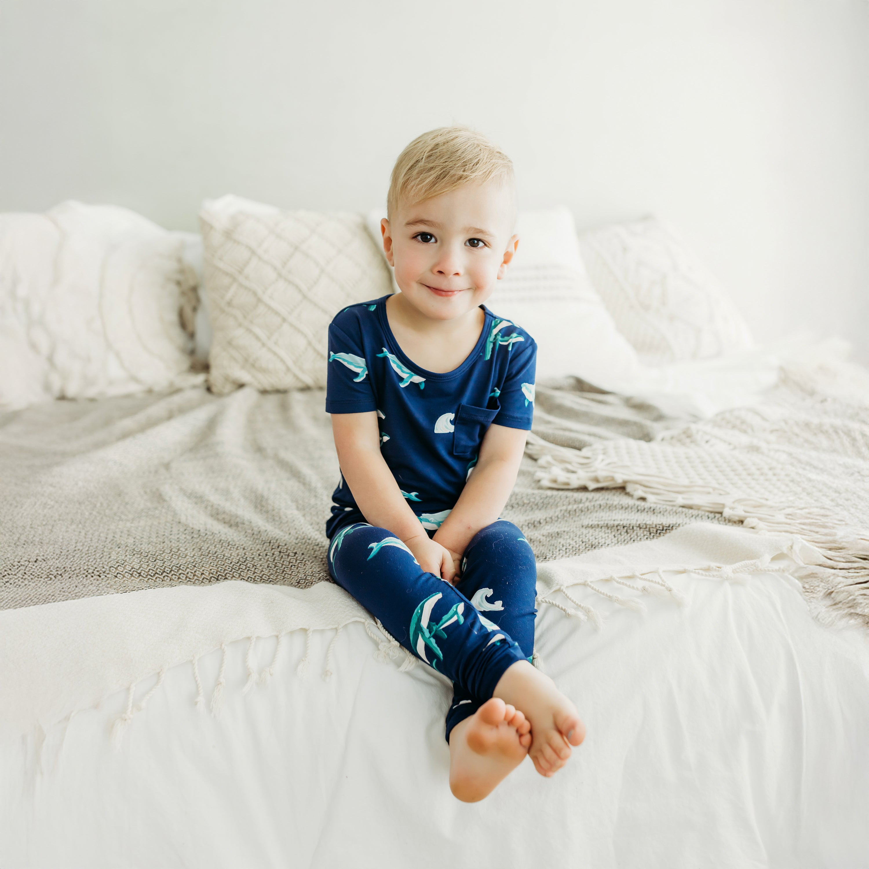 Comfortable Short Sleeve Pajama Set with Pants - Whale Humpback Print for Women & Men - Perfect for Sleepwear, Lounge Wear and Relaxing at Home
