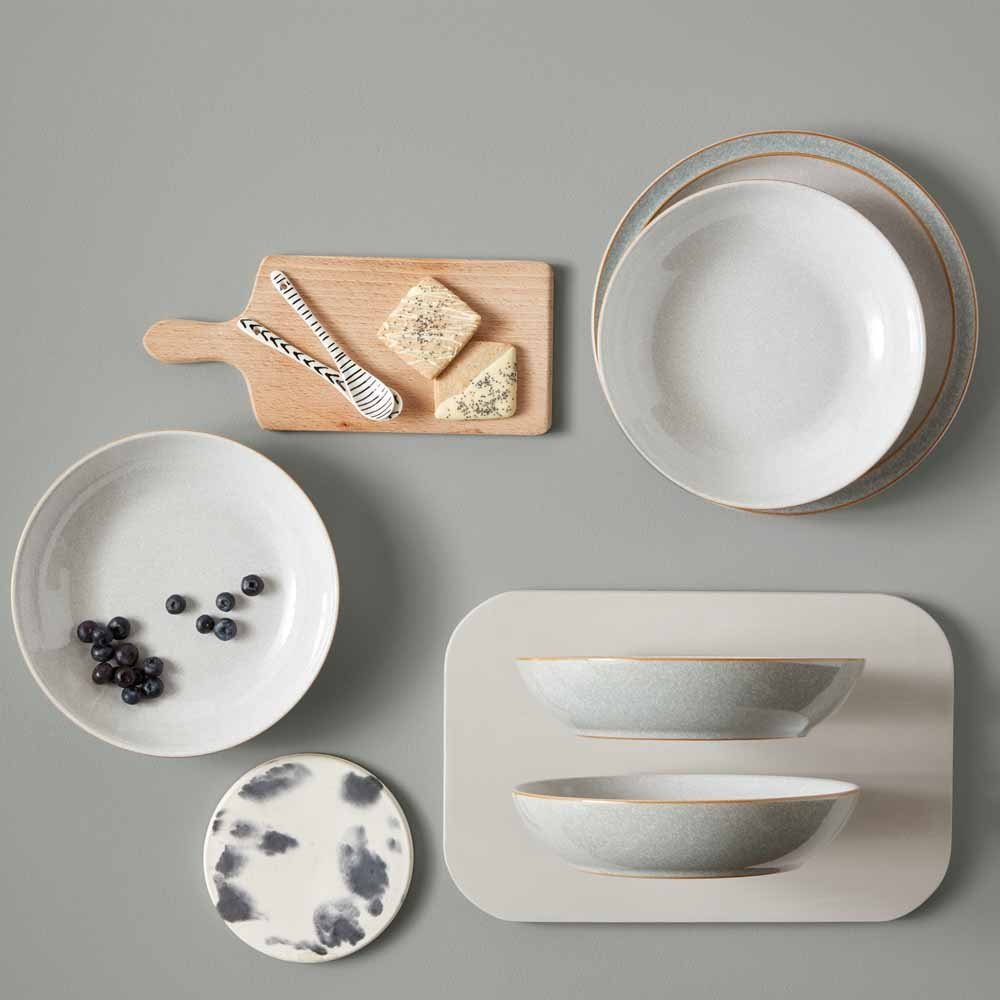 Denby Elements Light Grey Pasta Bowls Set of 4 - 22cm Microwave & Dishwasher Safe Ceramic Stoneware - 1050ml Chip Resistant Dinnerware for Pasta, Salad, Soup - Elegant Pale Grey & White Tableware for Restaurants & Home Dining