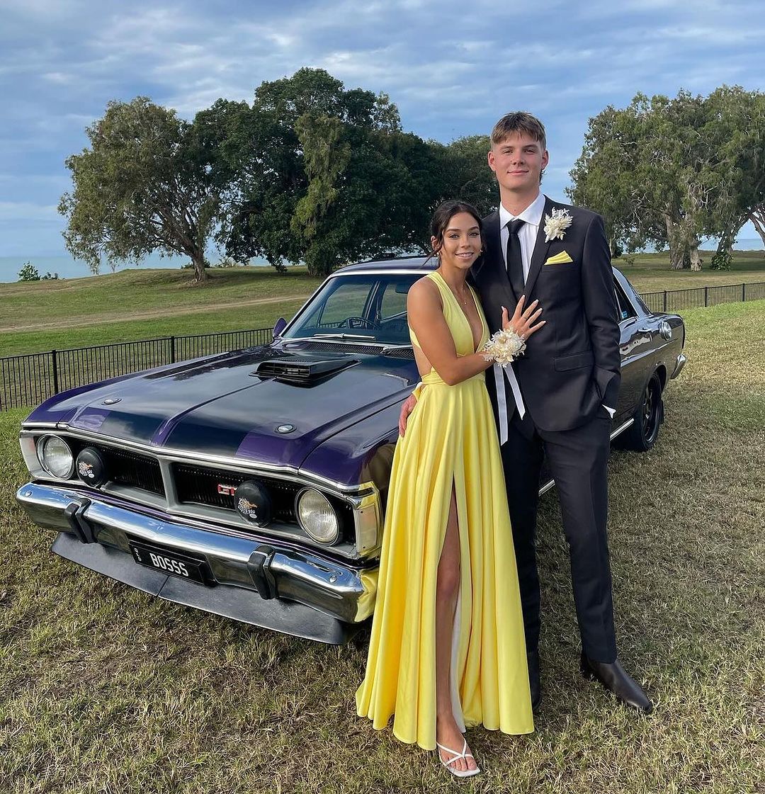 Elegant Deep V-Neck Yellow A-Line Long Prom Dress with High Slit - Perfect for Homecoming, Evening Gala & Formal Events (Style J3530)