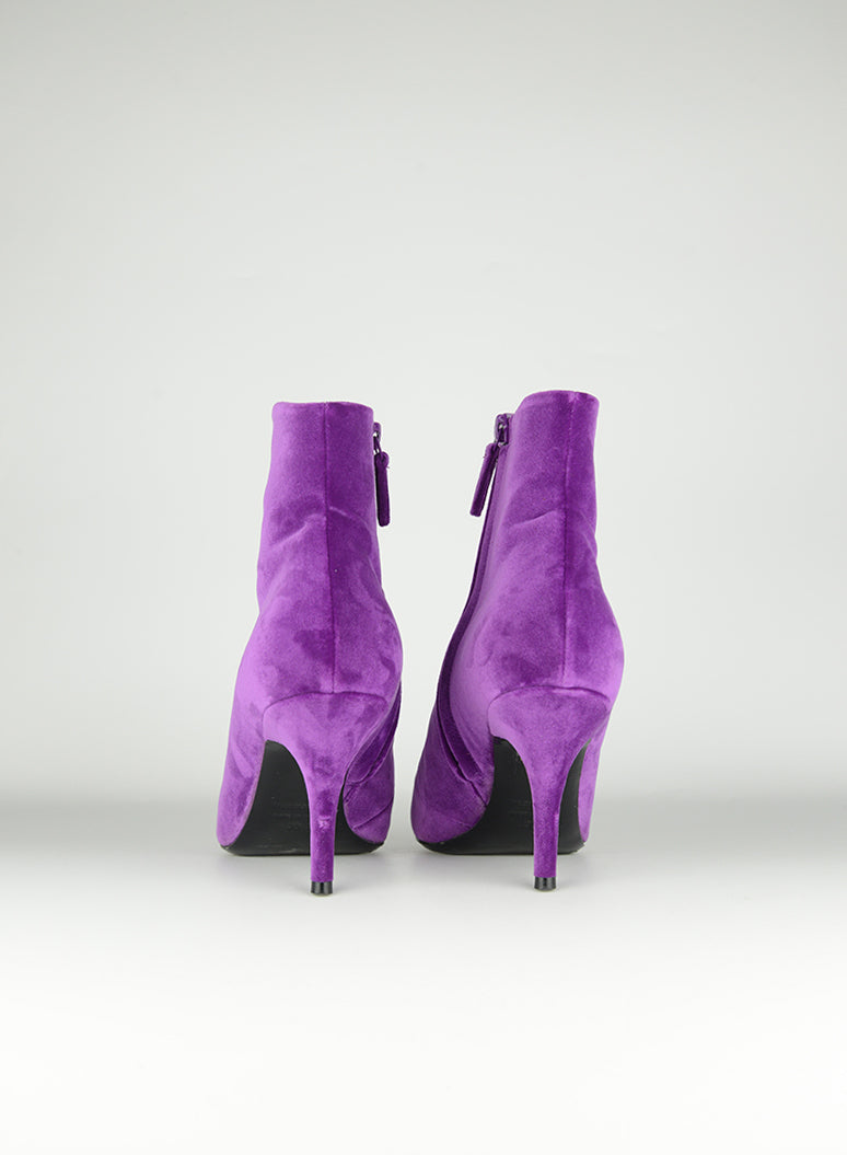 Balenciaga Purple Velvet Ankle Boots Women's Size 39 - Perfect for Evening Parties & Fall Fashion Outfits