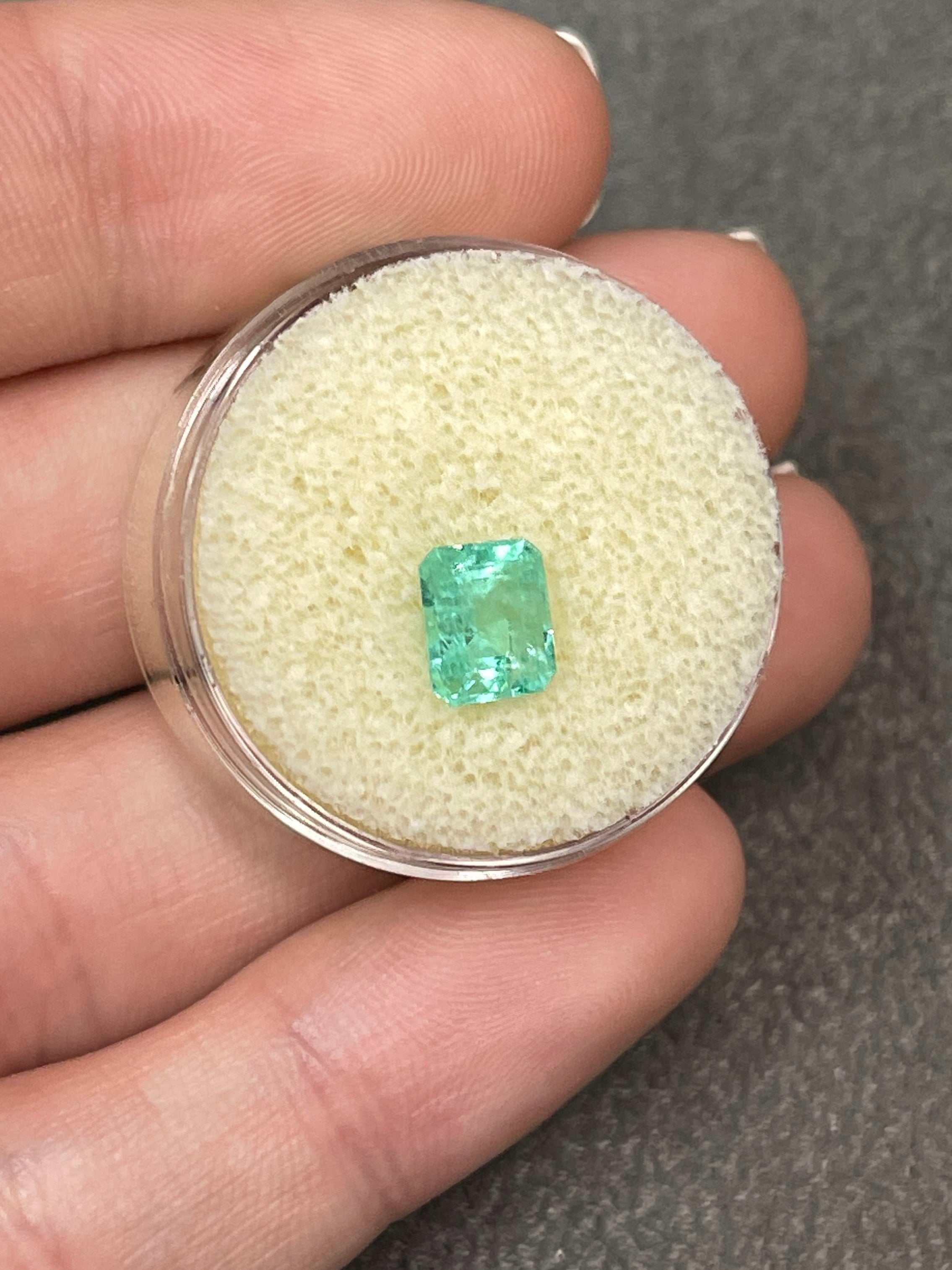 1.48 Carat Natural Colombian Emerald - Unset Emerald Cut Gemstone for Jewelry Making, Engagement Rings & Fine Collections