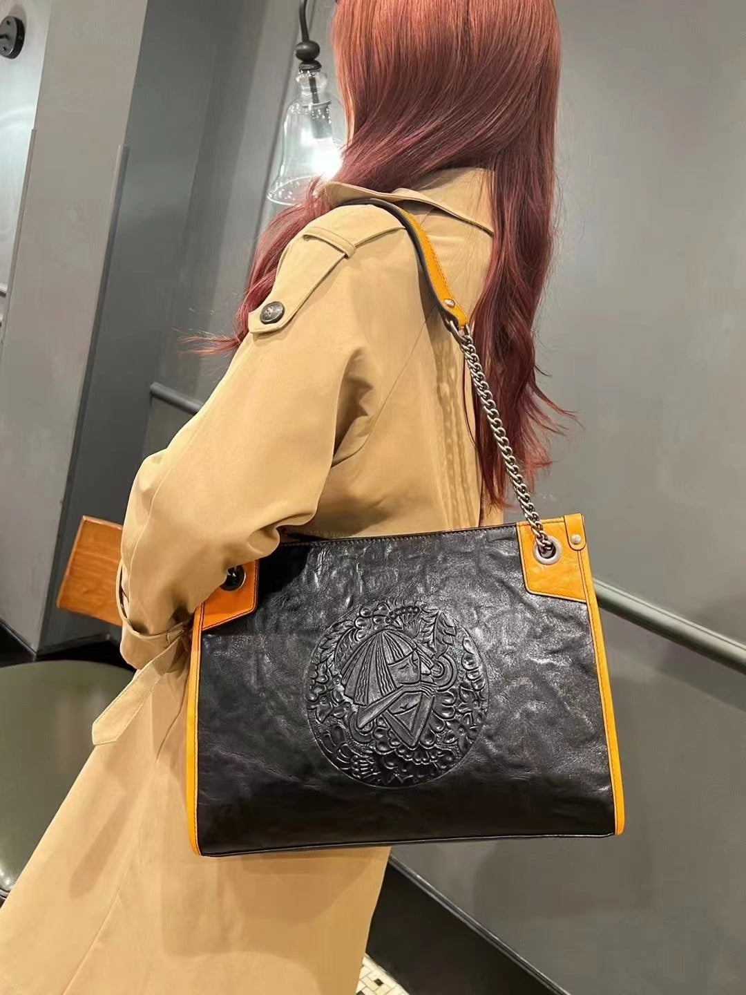 Timeless Chain Shoulder Tote Bag for Women - Elegant Leather Handbag with Gold Chain Strap - Perfect for Work, Travel and Everyday Use