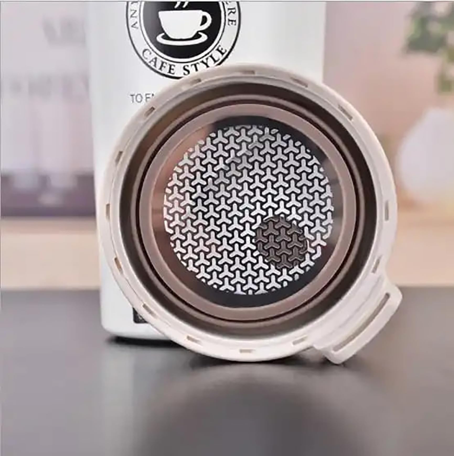 Premium Stainless Steel Vacuum Insulated Coffee Travel Mug - 380ml Leakproof Flip Lid Tumbler for Hot & Cold Beverages, Keeps Coffee & Tea Warm for Hours - Perfect for Travel, Office, School, Camping & Commuting (White)