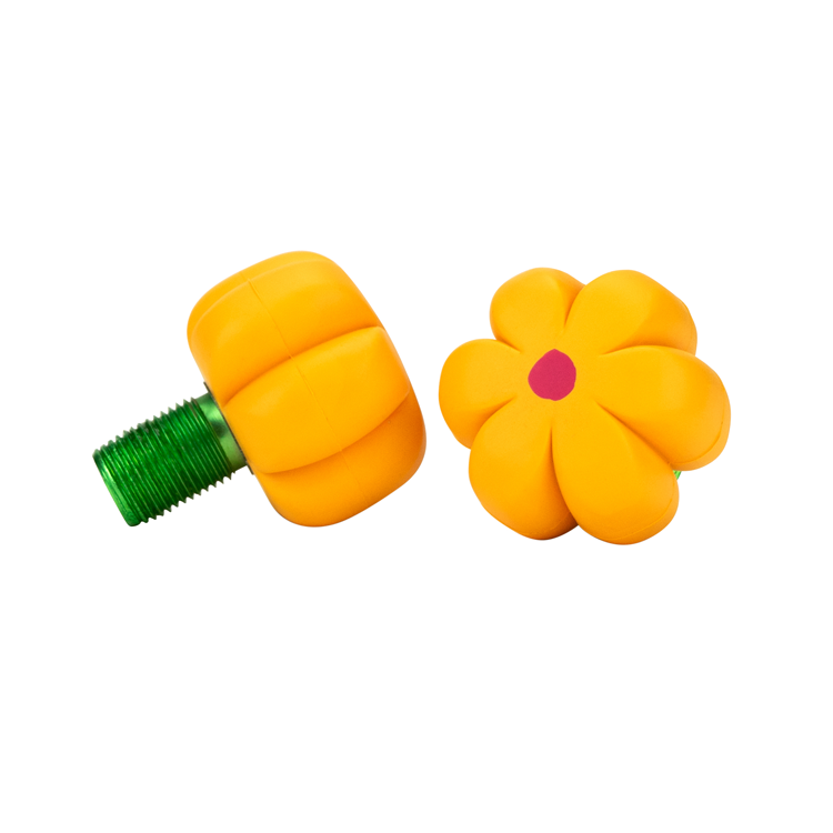 yellow daisy