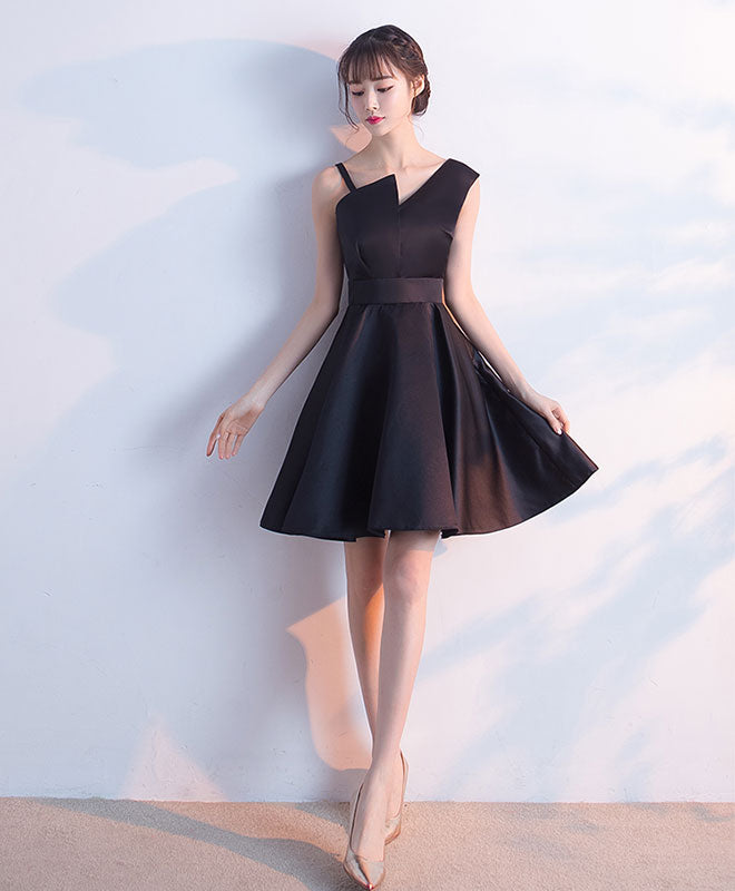 Elegant Black Satin Short Prom Dress for Homecoming - Perfect for School Dances, Parties & Special Occasions