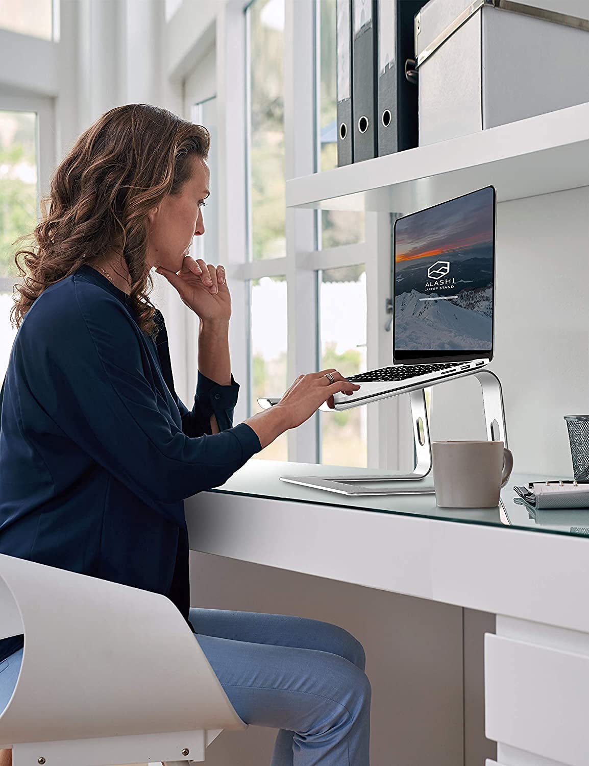 SOUNDANCE Aluminum Laptop Stand for 10-15.6 Inch Notebooks - Ergonomic Computer Riser with Adjustable Height, Portable & Sturdy Metal Holder for MacBook, Dell, HP - Perfect for Home Office, Gaming & Workstation Setup (Silver)