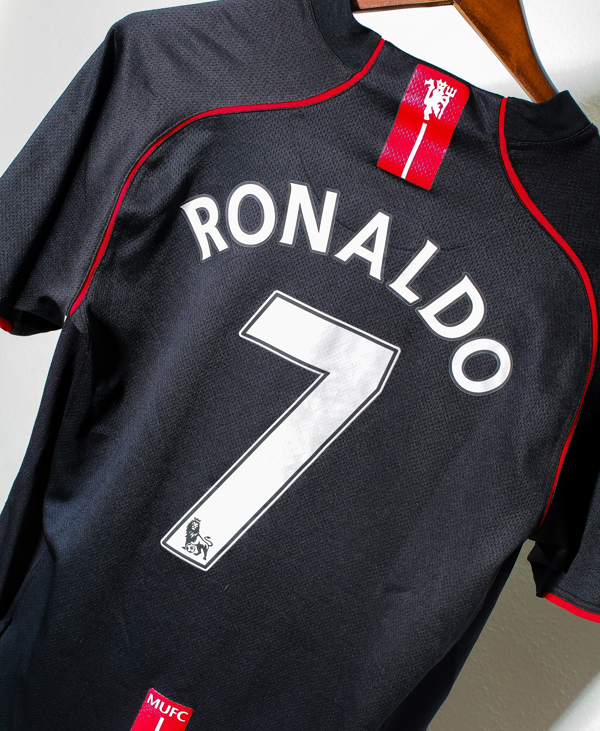 2008-2009 Manchester United Away Jersey #7 Cristiano Ronaldo - Men's Soccer Jersey - Perfect for Match Days, Fan Events & Sports Collections
