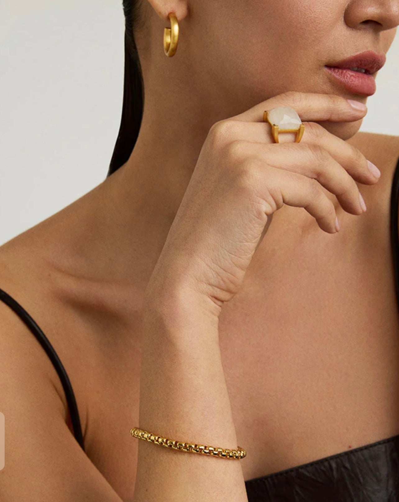 Tokyo Chain Bracelet in Gold - Elegant & Stylish Jewelry for Women | Perfect for Casual Wear, Parties & Gifts