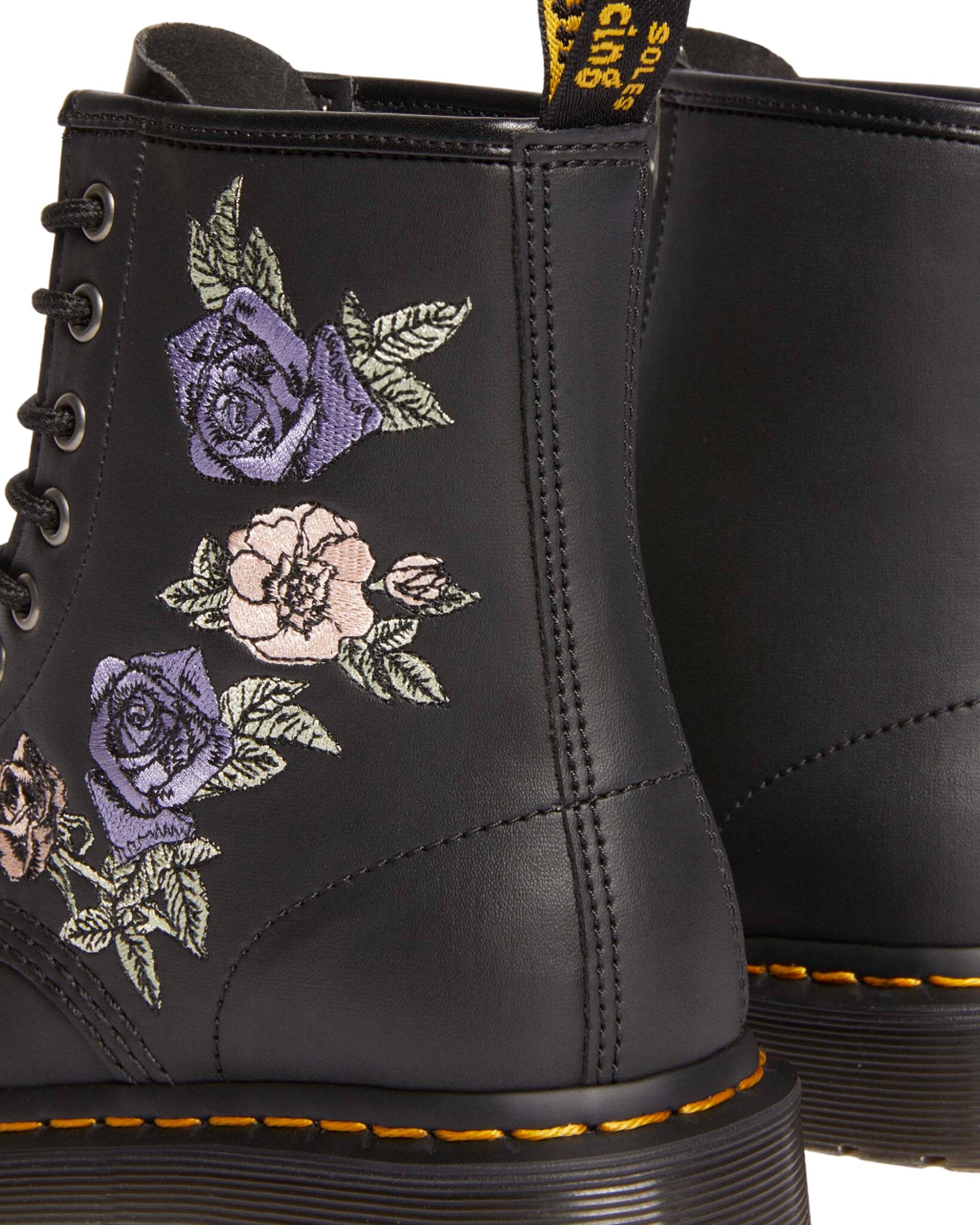 Dr. Martens 1460 Vonda Boots for Women - Classic Ankle Boots with Air-Cushioned Sole | Perfect for Casual Wear, Work & Outdoor Activities