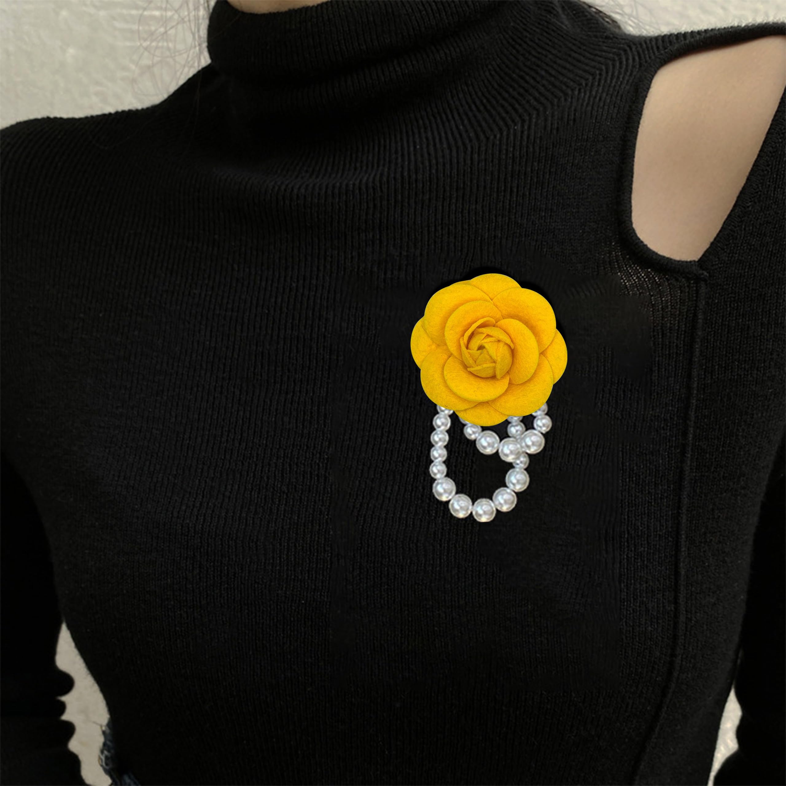 Elegant Number 5 Brooch Pin for Women & Men - Rhinestone & Pearl Corsage Scarf Pin - Wedding, Banquet, Bouquet Accessory - Christmas Jewelry Gift for Teen Girls - Perfect for Formal Events, Holiday Parties & Special Occasions