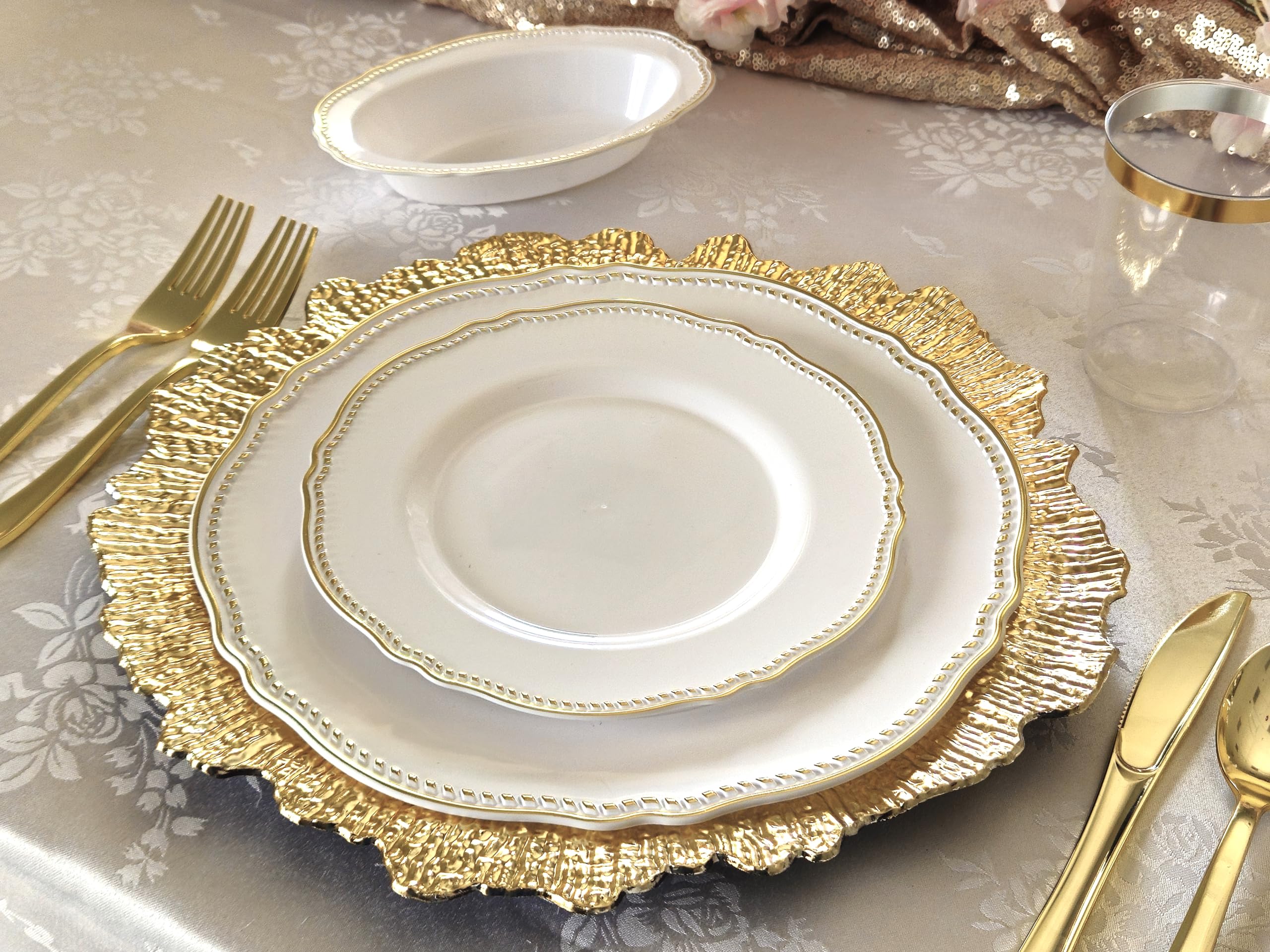 20-Pack 13'' Round Plastic Acrylic Wedding Charger Plates - Coral & Shiny Gold for Elegant Dinner Parties, Bridal Showers, and Special Occasion Decorations