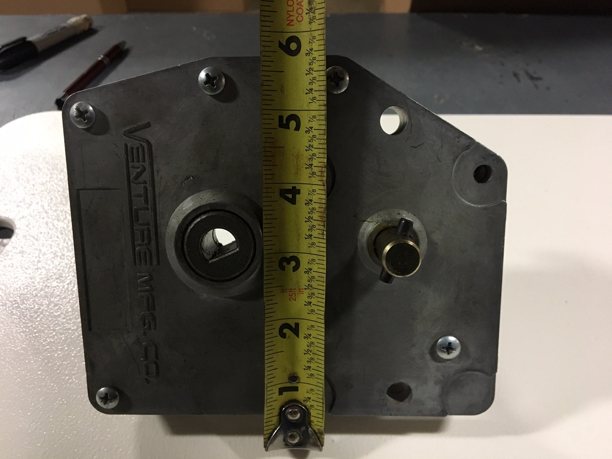 Aluminum Jack Gear Box Landing Gear for RVs & Trailers - Durable & Lightweight for Easy Setup & Towing