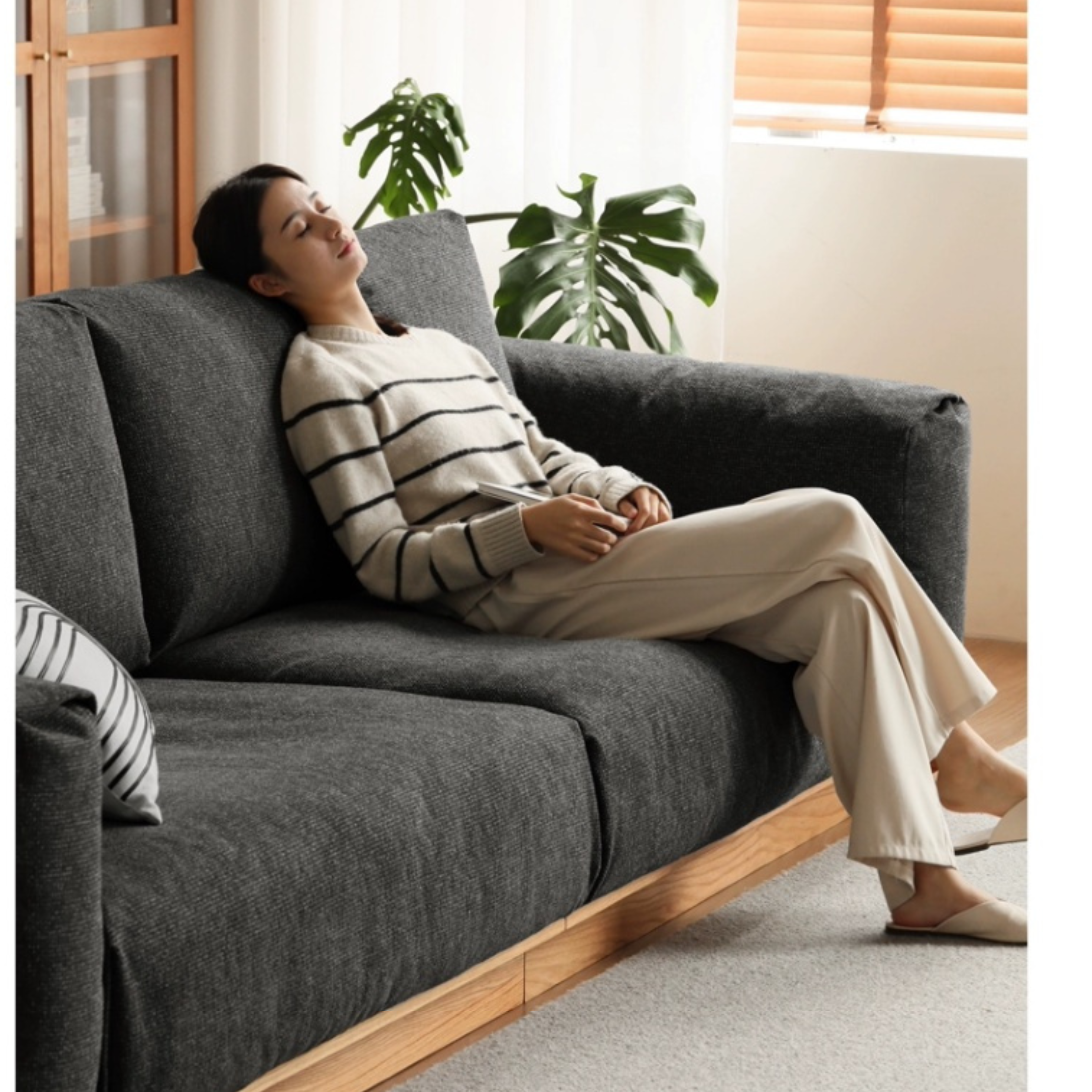 Modern Oak Solid Wood Straight Floor Sofa - Elegant & Durable Living Room Seating for Home, Office, or Lounge Areas