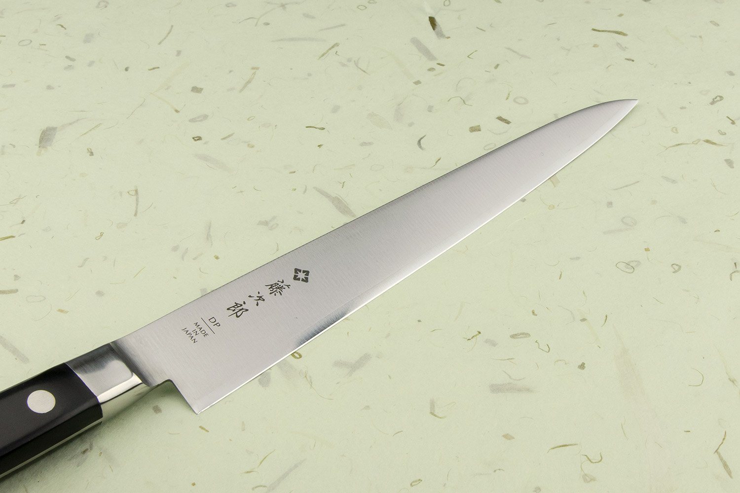 TOJIRO CLASSIC Sujihiki 240mm Japanese Slicing Knife - High Carbon Stainless Steel Blade for Sushi, Meat & Fish - Perfect for Chefs & Home Cooking