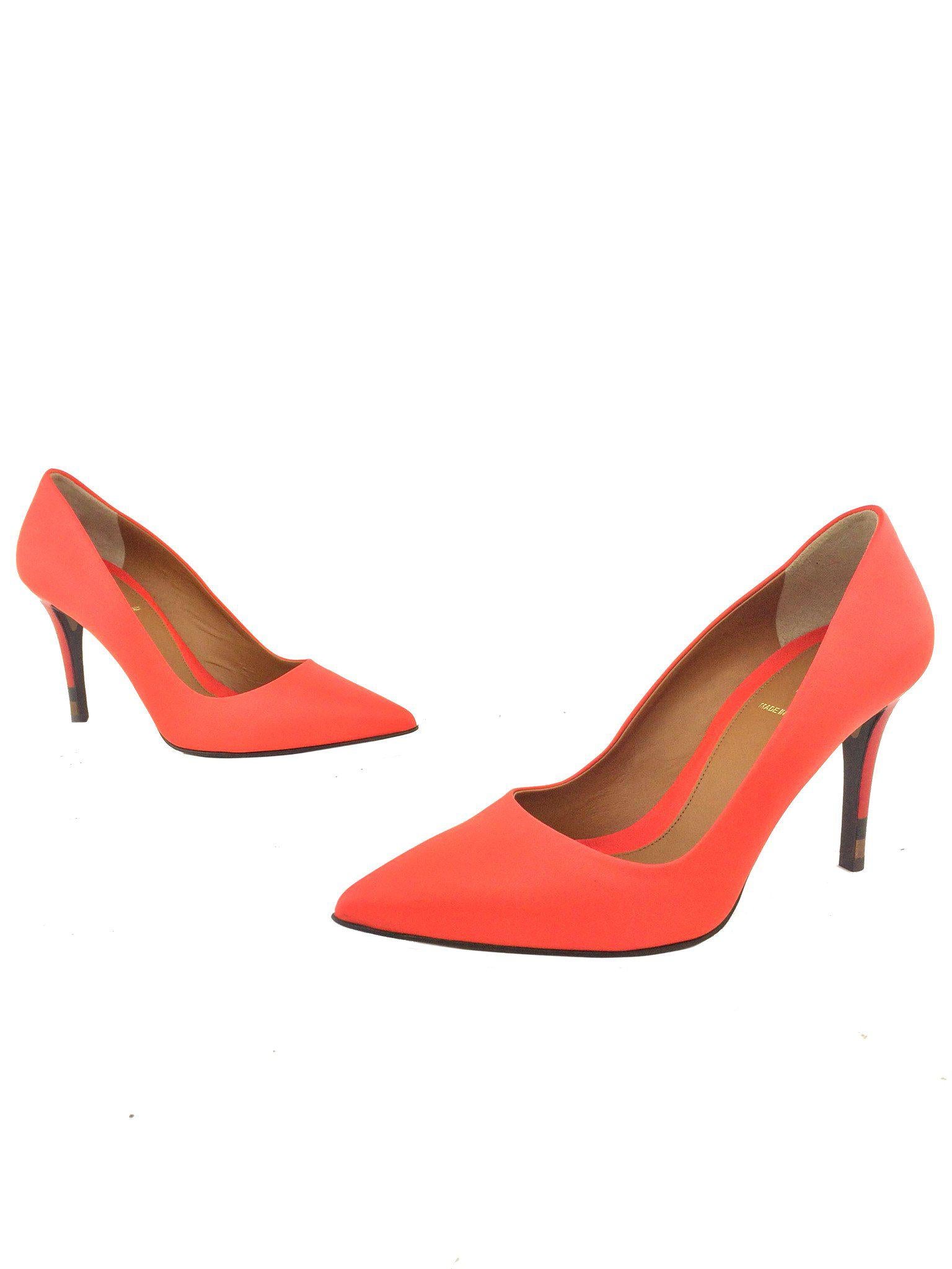 Fendi Anne Leather Pointed Toe Pumps Women's Size 7.5 US - New Designer Heels for Work, Party & Special Occasions
