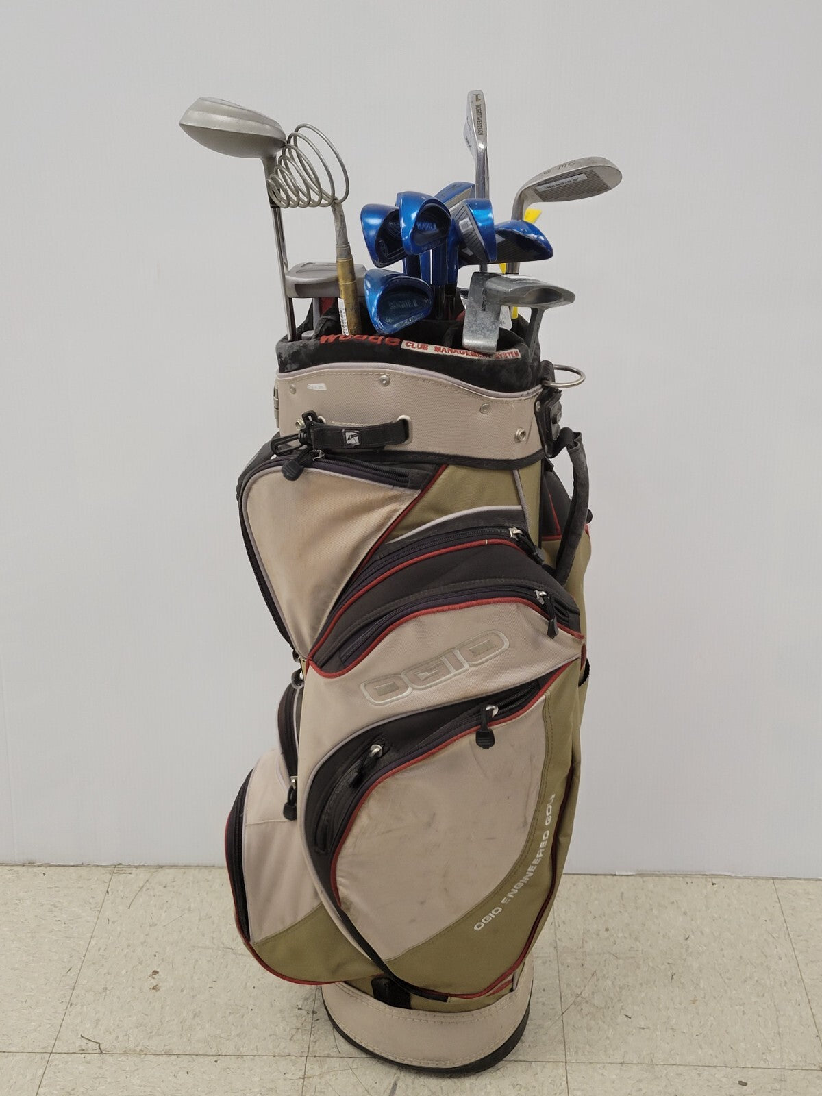 Ping Momentum Golf Set - Complete Golf Club Set for Men & Women | Perfect for Beginners & Intermediate Players | Ideal for Driving Range & Course Play