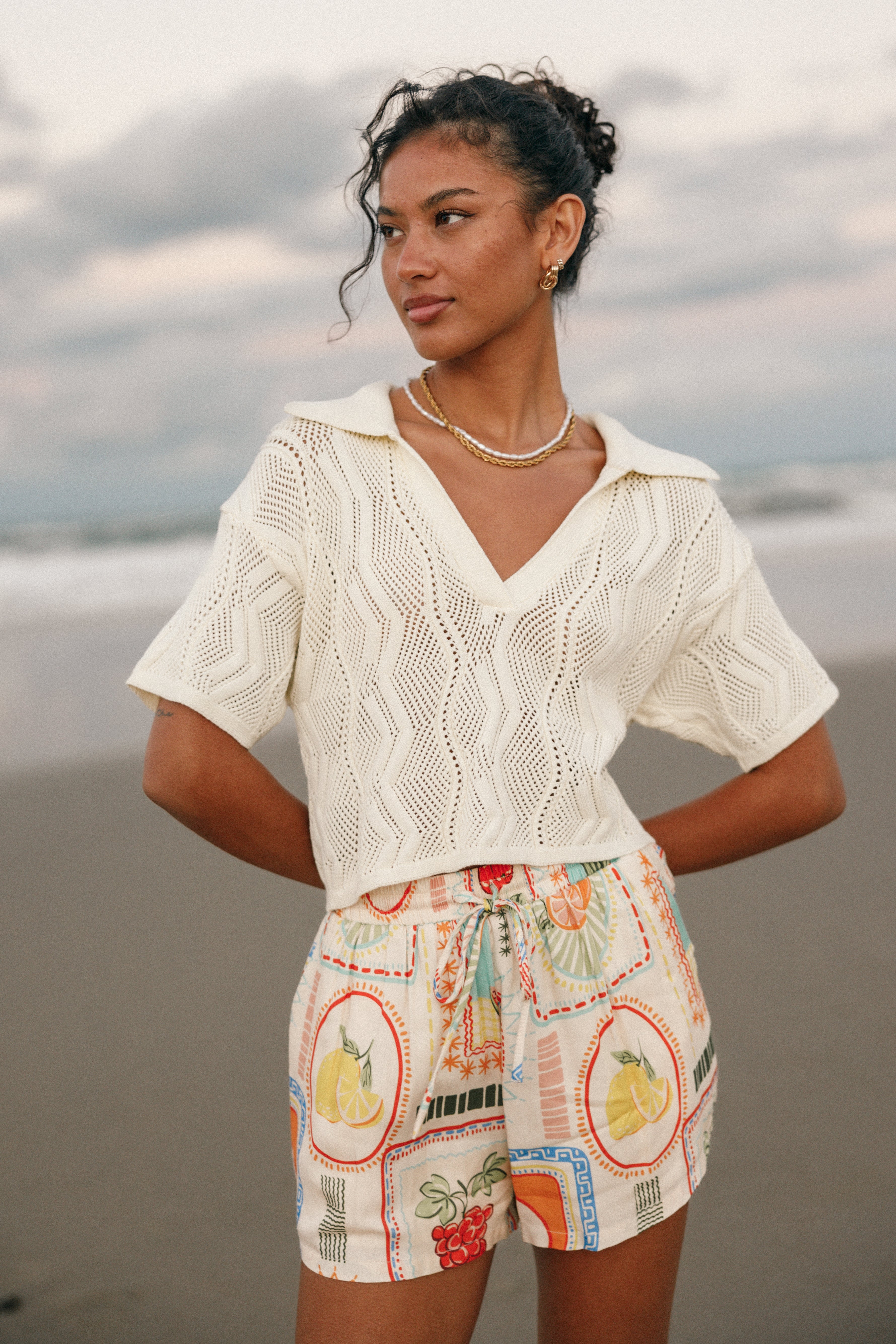 Elegant Knit Top for Women in Cream - Soft & Stylish Casual Wear for Everyday Outfits