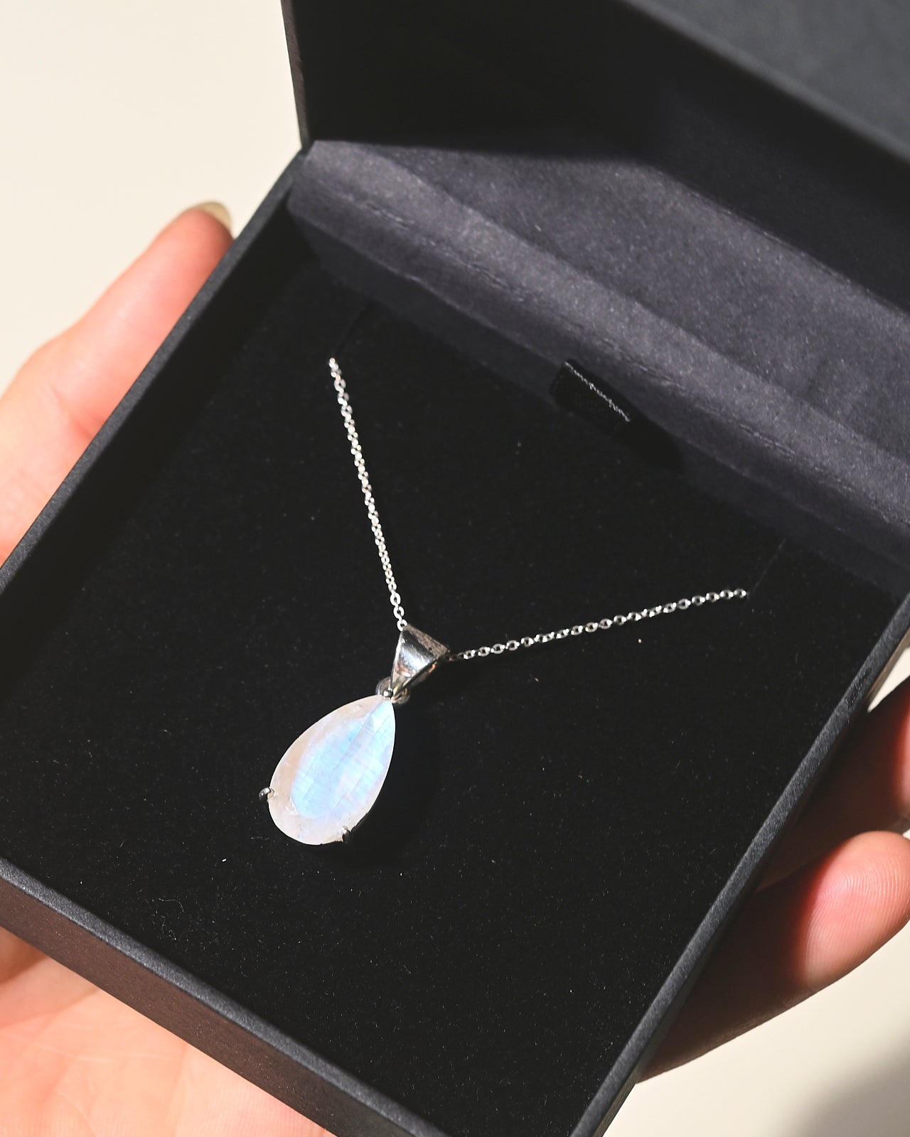 Moonstone Necklace for Women – Healing Crystal Jewelry, Sterling Silver Pendant for Spiritual Protection & Positive Energy | Perfect for Meditation, Yoga & Everyday Wear