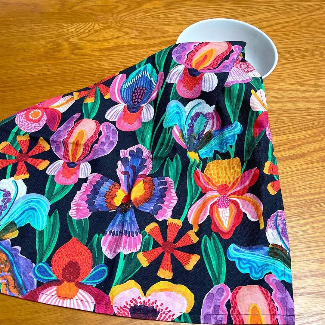 Premium Irises & Orchids Tea Towel Set - 100% Cotton Absorbent Kitchen Towels for Drying Dishes, Decor & Gift - Perfect for Home, Kitchen & Hostess Gifts