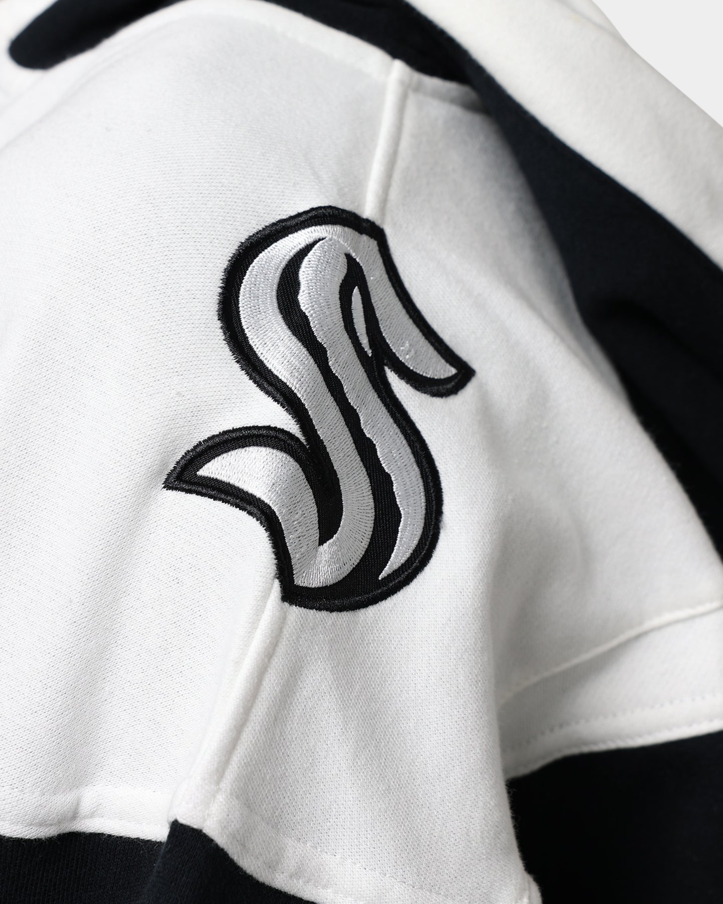 47 Brand Seattle Kraken Superior Lacer Hoodie - Men's NHL Hockey Pullover Sweatshirt (Jet Black) - Warm & Comfortable for Game Day & Casual Wear