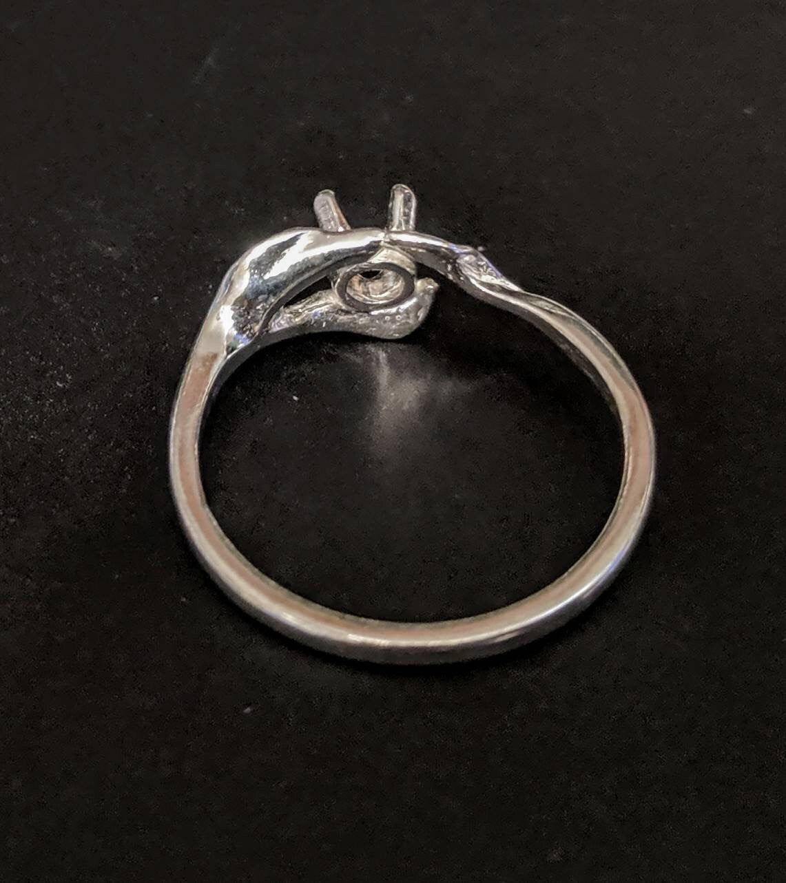 14K Gold or Sterling Silver 4-7mm Round Three Leaf Pre-Notched Blank Ring Shank Setting (Size 7) - Perfect for Jewelry Making, DIY Crafts & Engagement Ring Settings